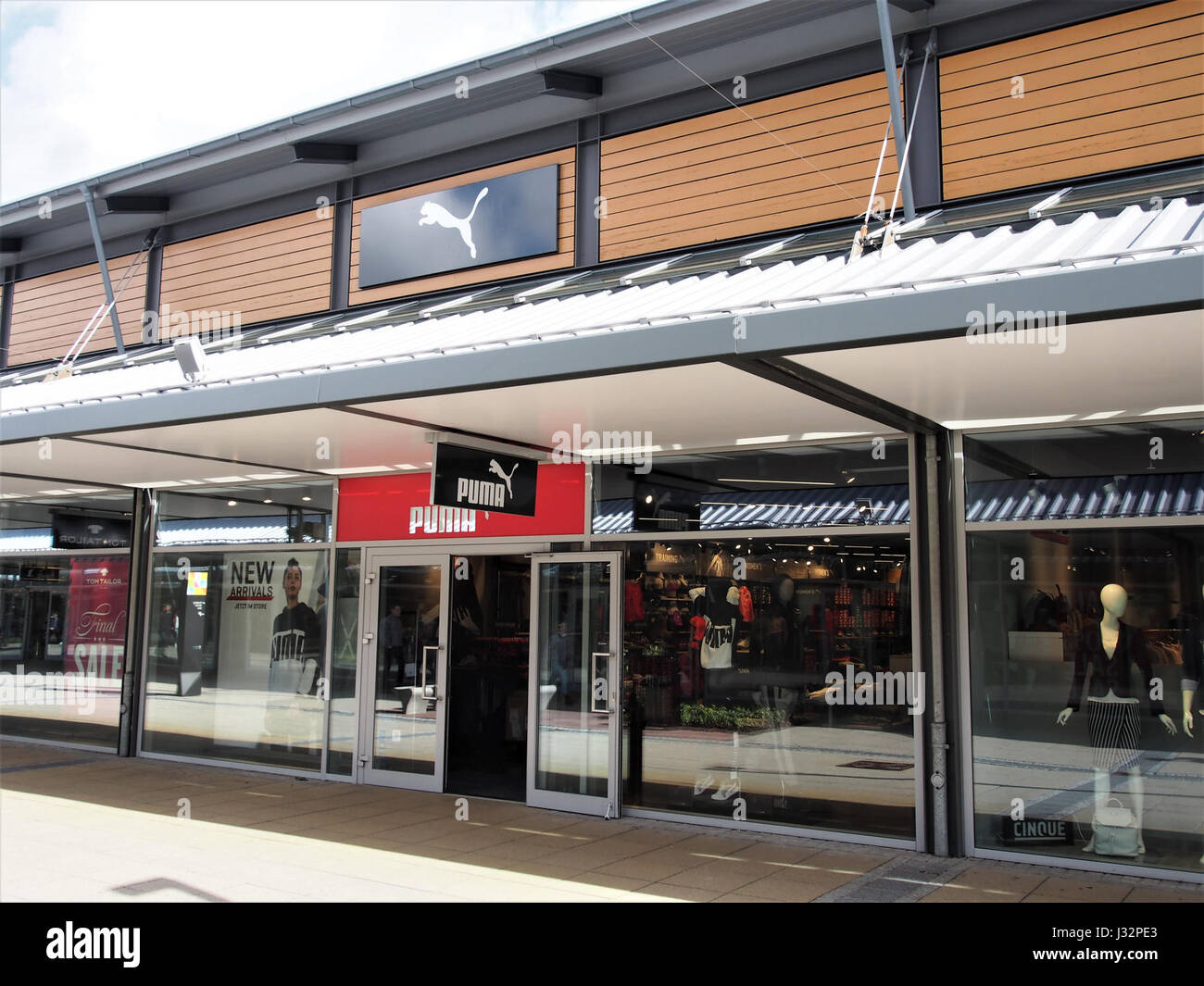 Outlet Center Zweibrucken Puma Stockfotografie Alamy