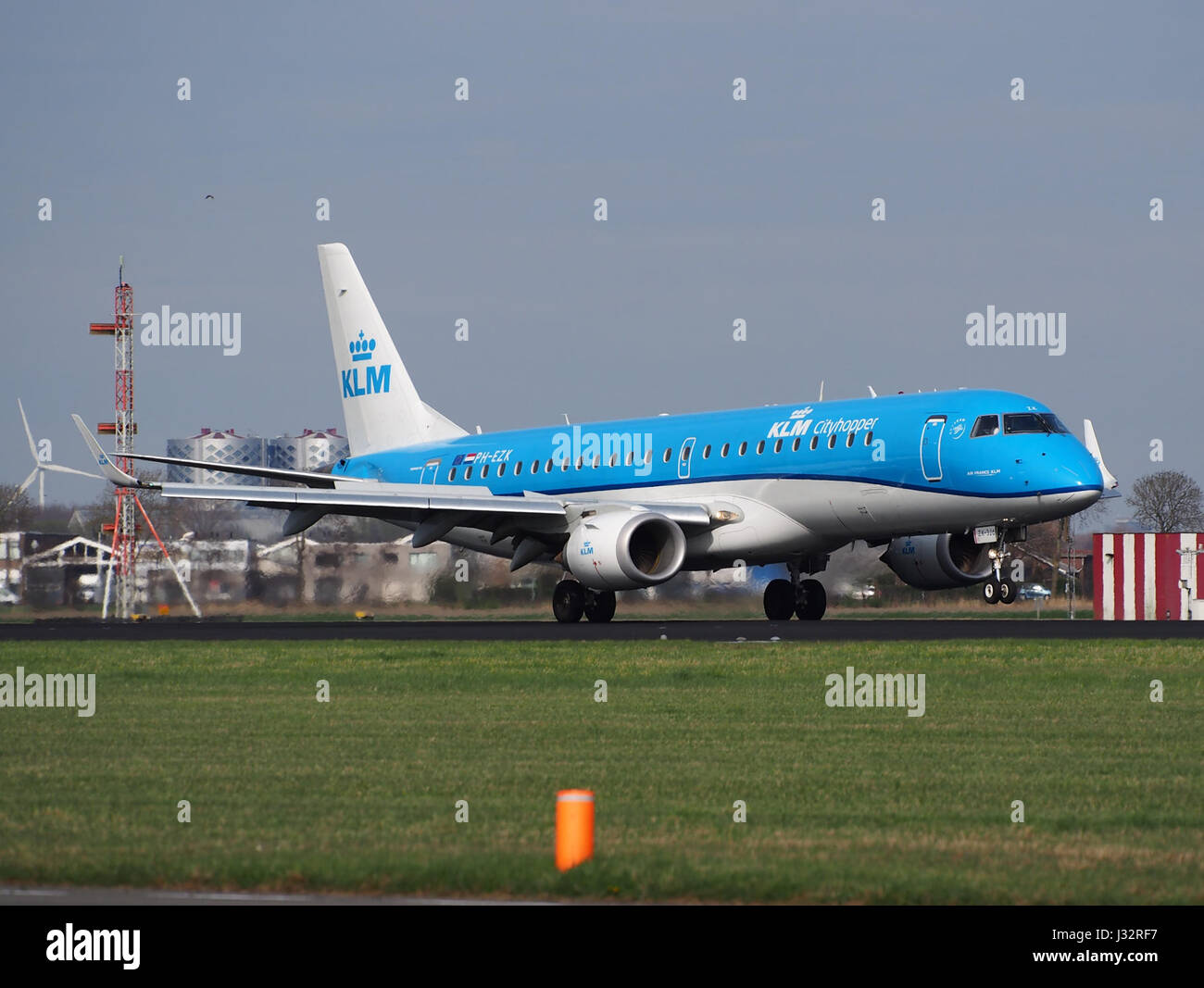 PH-EZ KLM Cityhopper Embraer ERJ-190STD (ERJ-190-100) auf dem Flughafen Schiphol (AMS - EHAM), den Niederlanden pic1 Stockfoto