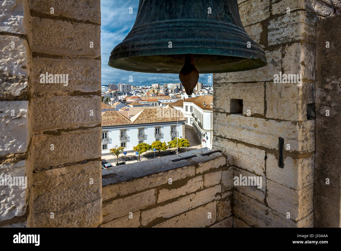 Blick von der Bell tower, Se Kathedrale, Largo da Se, Faro, Algarve, Portugal Stockfoto