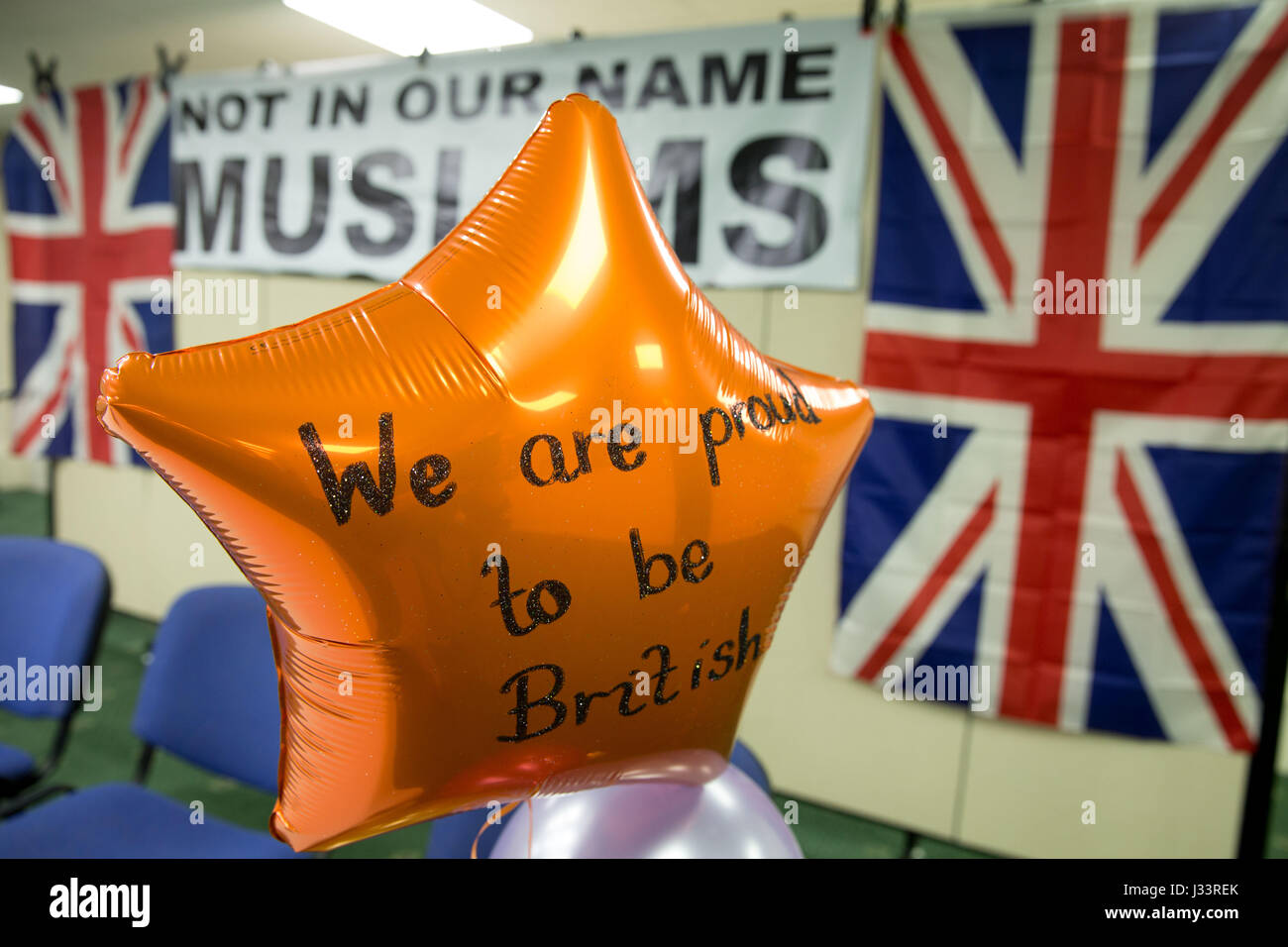 Birmingham-Moschee eine britische Tee-Party am Tag, den der English Defence League eine Kundgebung in Birmingham statt, abgehalten Stockfoto