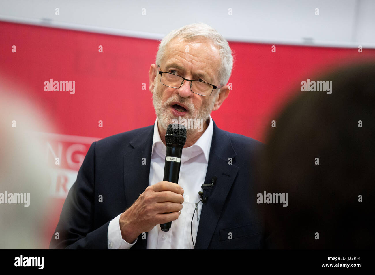 Labour Leader Jeremy Corbyn anlässlich einer Betreuer-Veranstaltung in Birmingham am Tag der Ankündigung einer allgemeinen Wahl Stockfoto