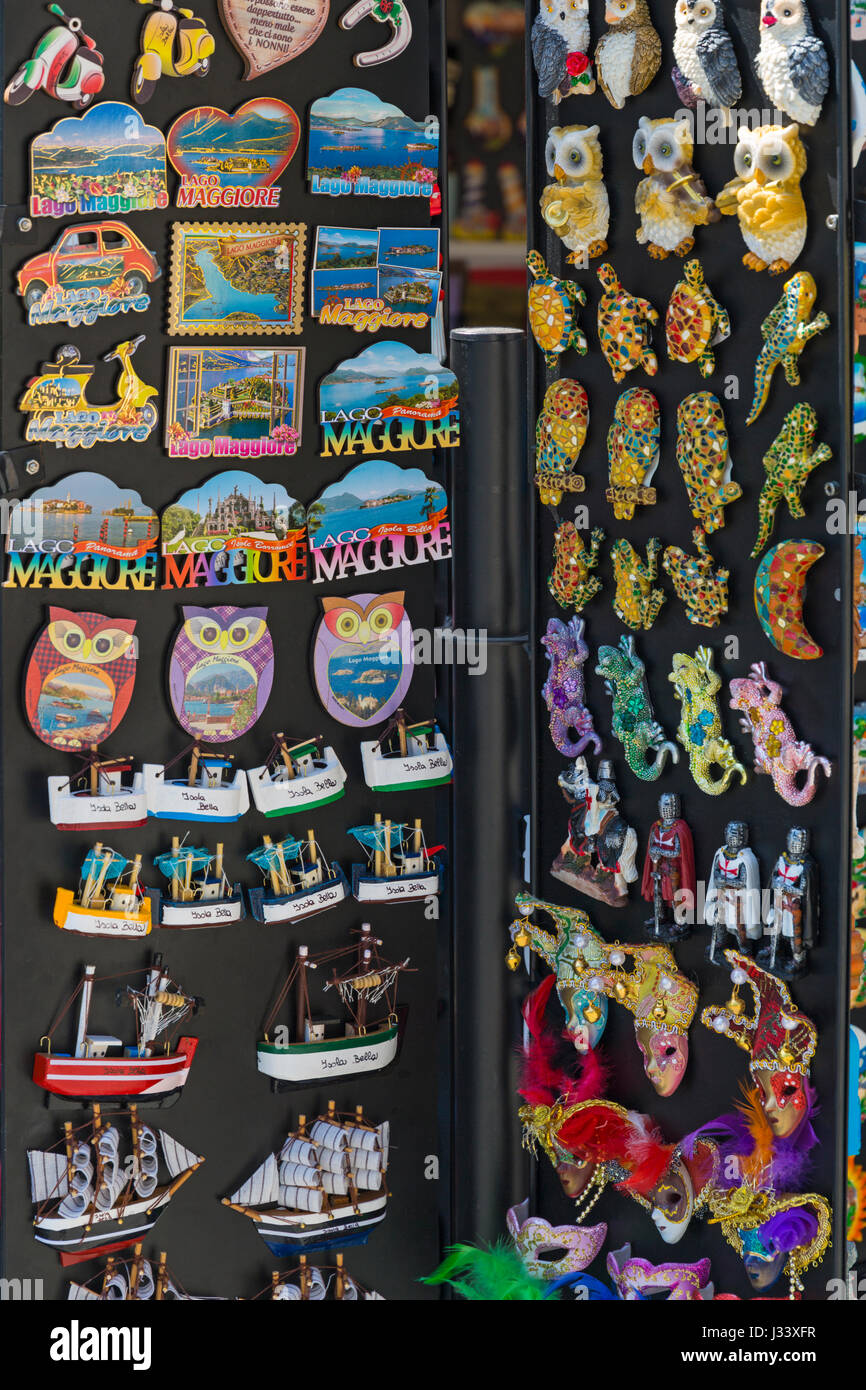 Souvenirs zum Verkauf bei Isola Bella, Lago Maggiore, Italien im April Stockfoto