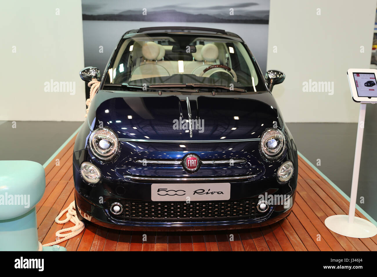 Fiat 500 Riva Stockfotos Und Bilder Kaufen Alamy Fiat 500 Riva Stockfotos Und Bilder Kaufen Alamy