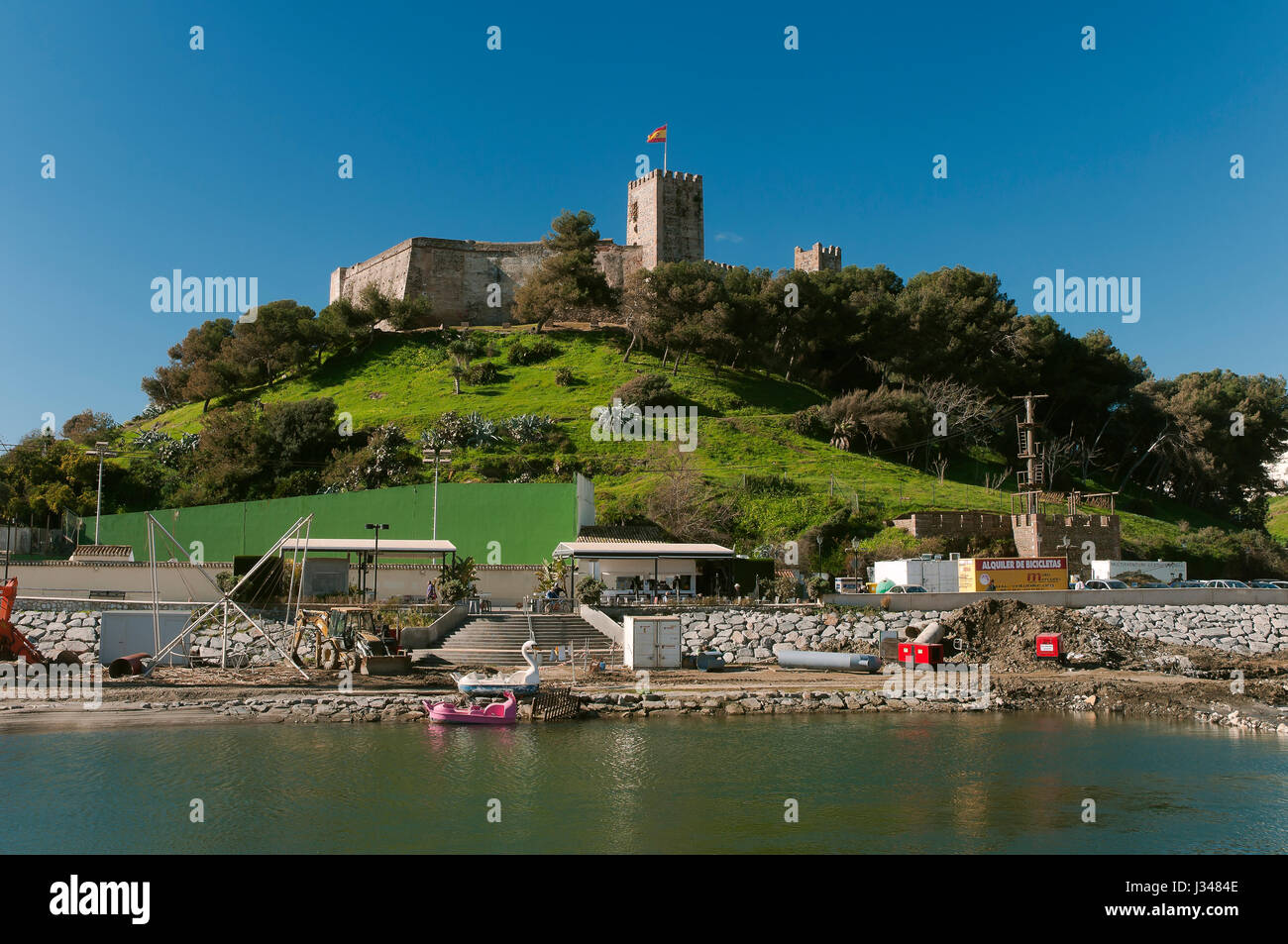 Burg Sohail (10. Jahrhundert) und Fuengirola Fluss, Fuengirola, Malaga Provinz, Region von Andalusien, Spanien, Europa Stockfoto