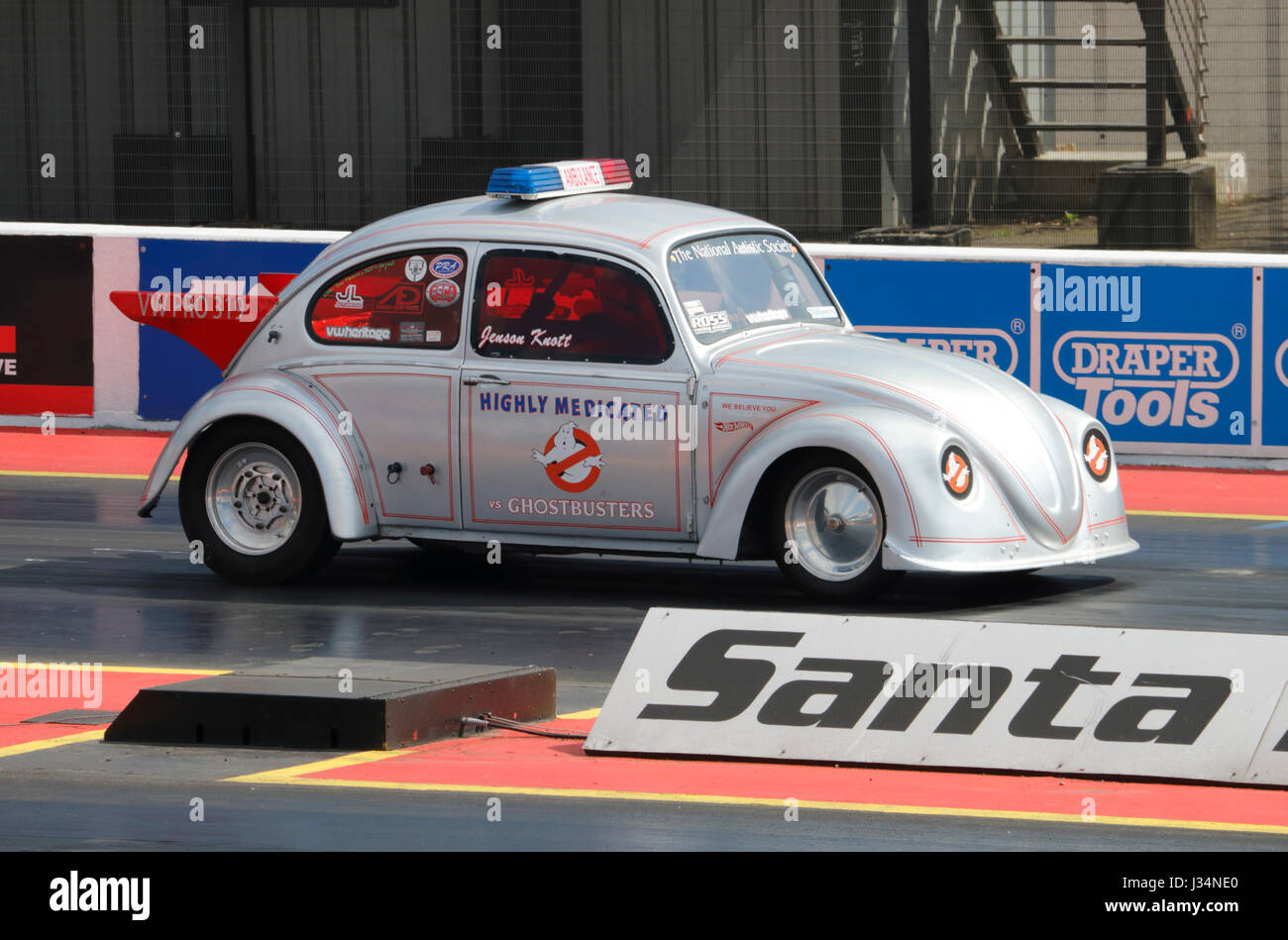 Ein VW Käfer Hotrod auf dem Santa Pod Raceway in England Stockfoto