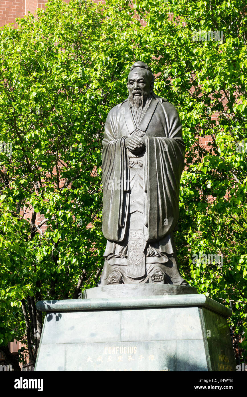 KonfuziusStatue in Chinatown in New York city Stockfotografie Alamy