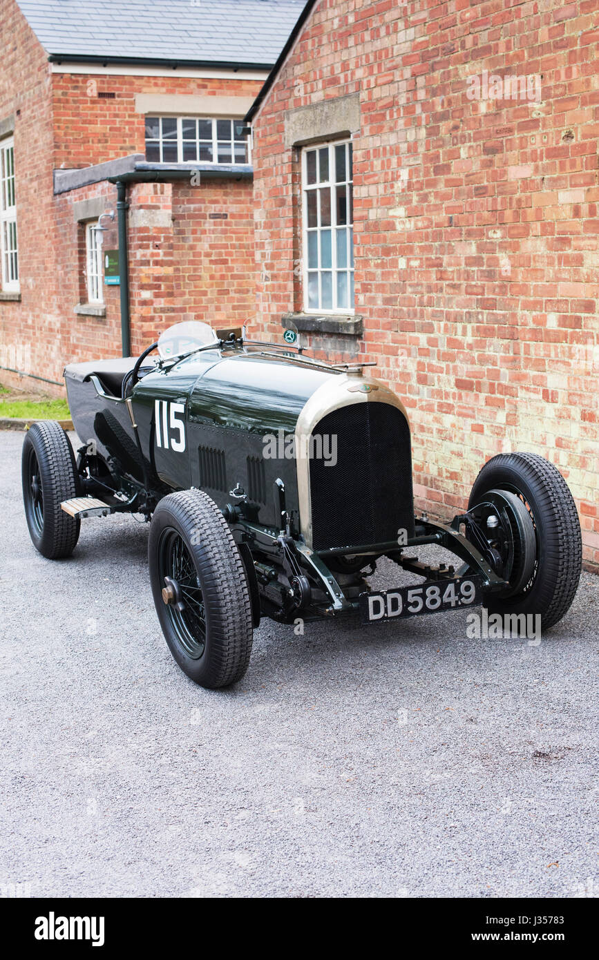 1924 restaurierten Oldtimer Bentley in Bicester Heritage Centre. Oxfordshire, England Stockfoto