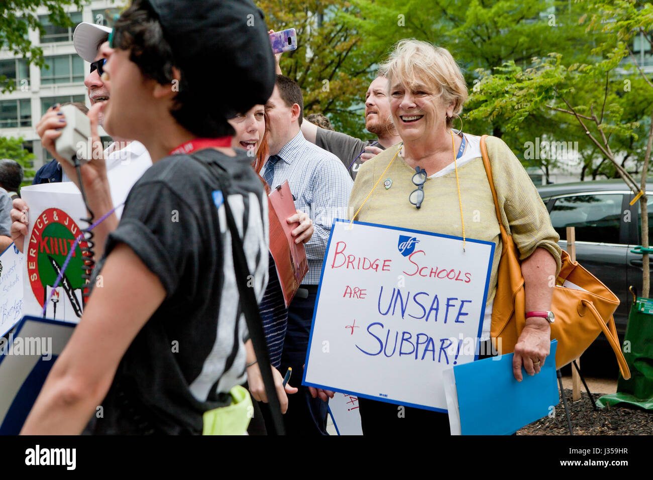 April 21, 2017, Washington, DC, USA: Mitglieder der AFT (amerikanische Vereinigung der Lehrer) Rallye in die Unterstützung der öffentlichen Bildung und gegen Brücke Akademien Stockfoto
