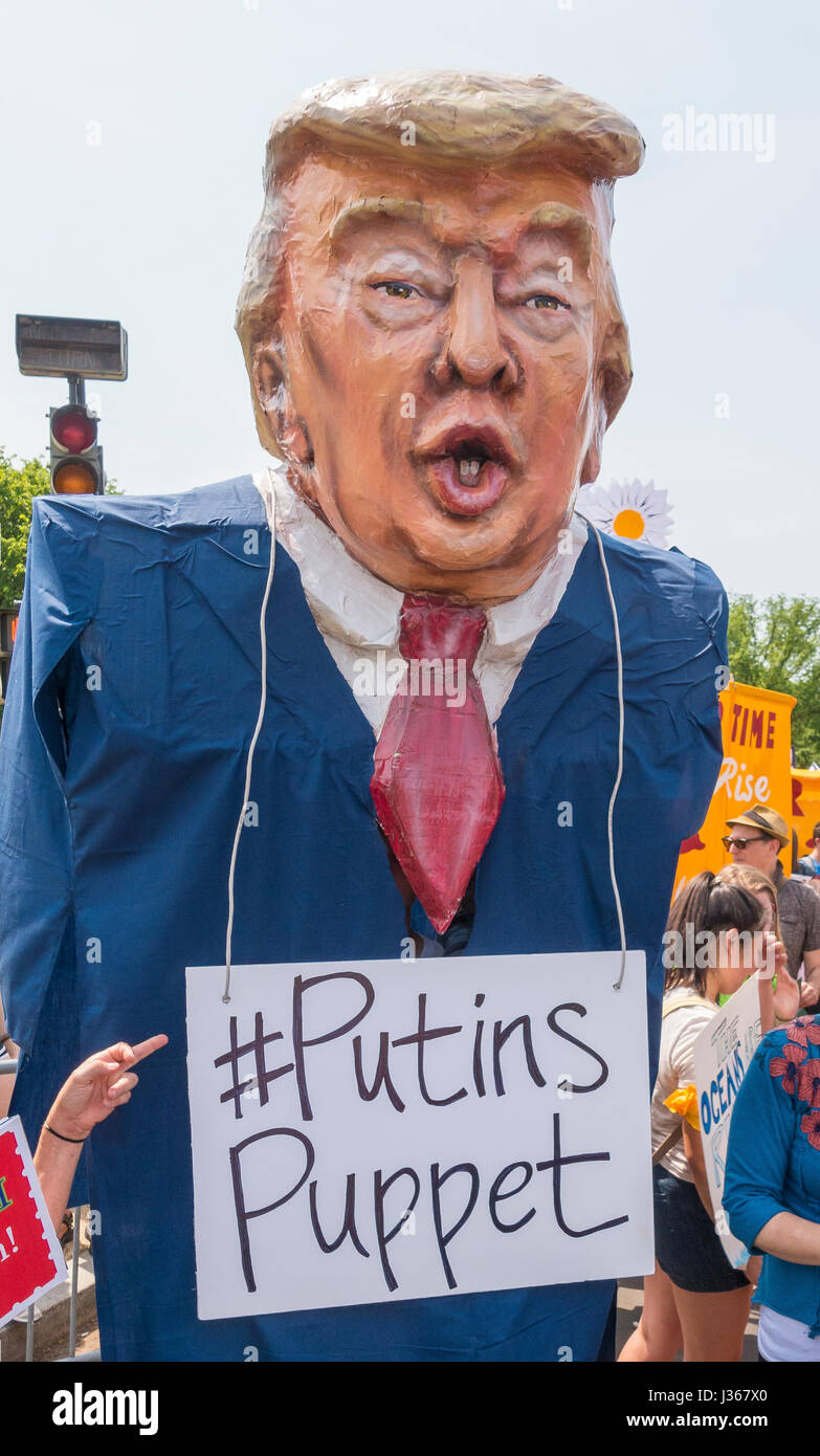 WASHINGTON, DC, USA - Putins Marionette, während Climate March Demonstranten protestieren. Stockfoto