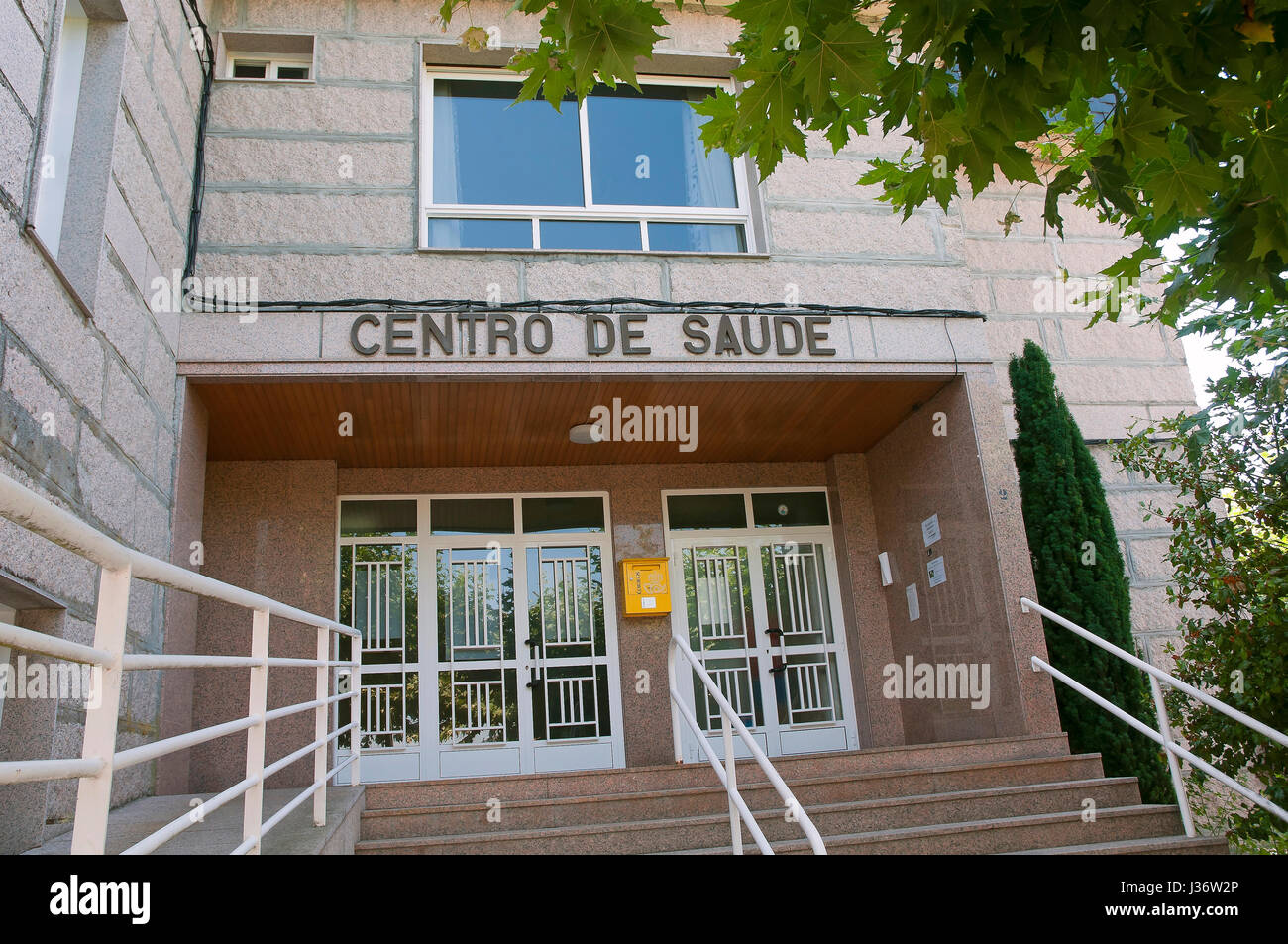 Medizinisches Zentrum, Mugueimes-Muinos, Orense Provinz, Region Galicien, Spanien, Europa Stockfoto