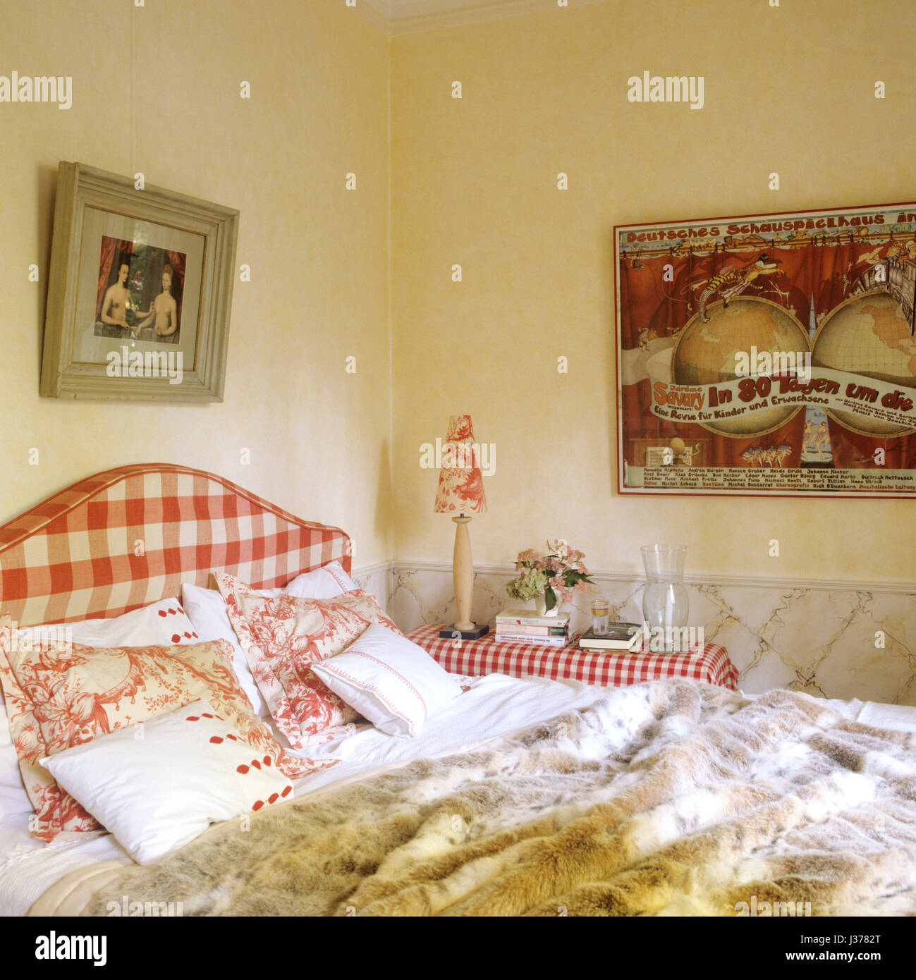 Country Style Schlafzimmer. Stockfoto