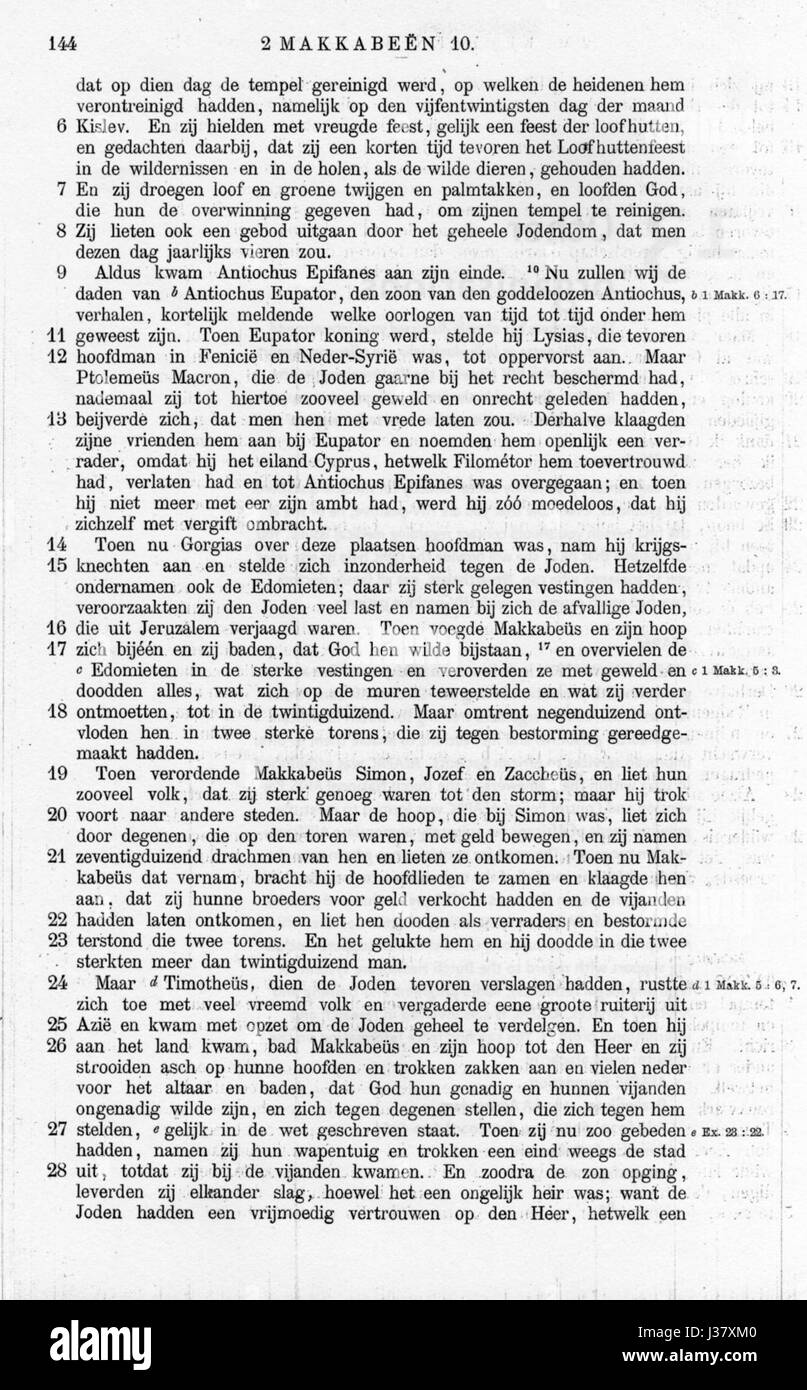 „De Apocriefe Boeken“ (die Apokryphen Bücher) bezieht sich auf eine Sammlung biblischer Texte, die nicht in der kanonischen Bibel enthalten waren. Auf Seite 144 werden einige dieser Texte und ihre Bedeutung in der Religionswissenschaft behandelt. Stockfoto