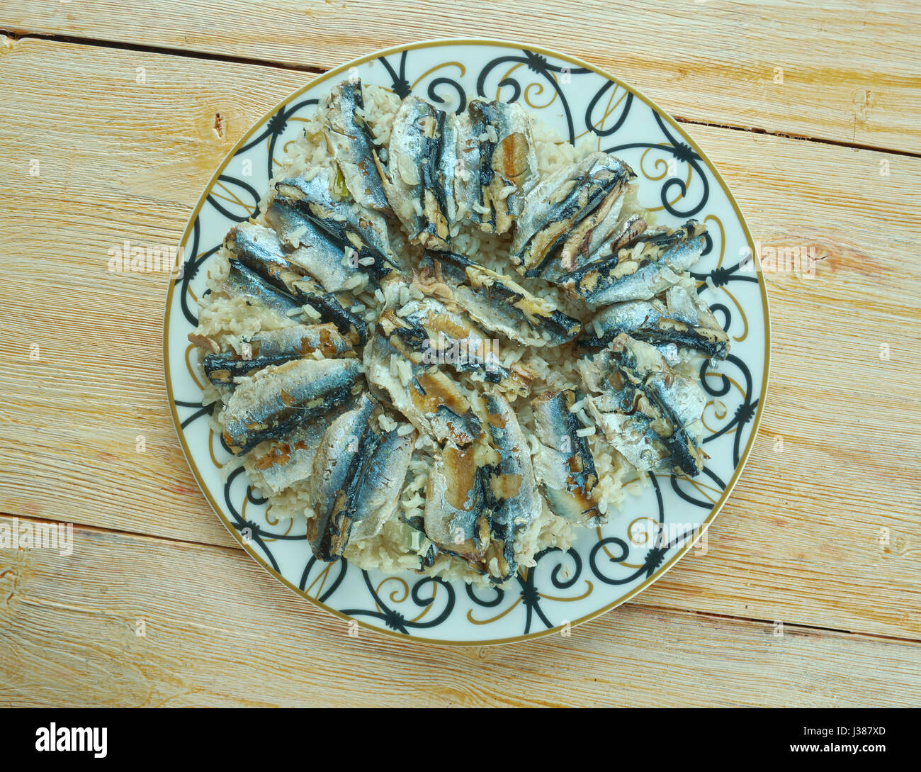 Hamsili Pilav - türkischer Pilaw mit Sardellen Stockfoto