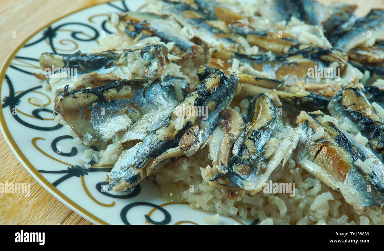 Hamsili Pilav - türkischer Pilaw mit Sardellen Stockfoto