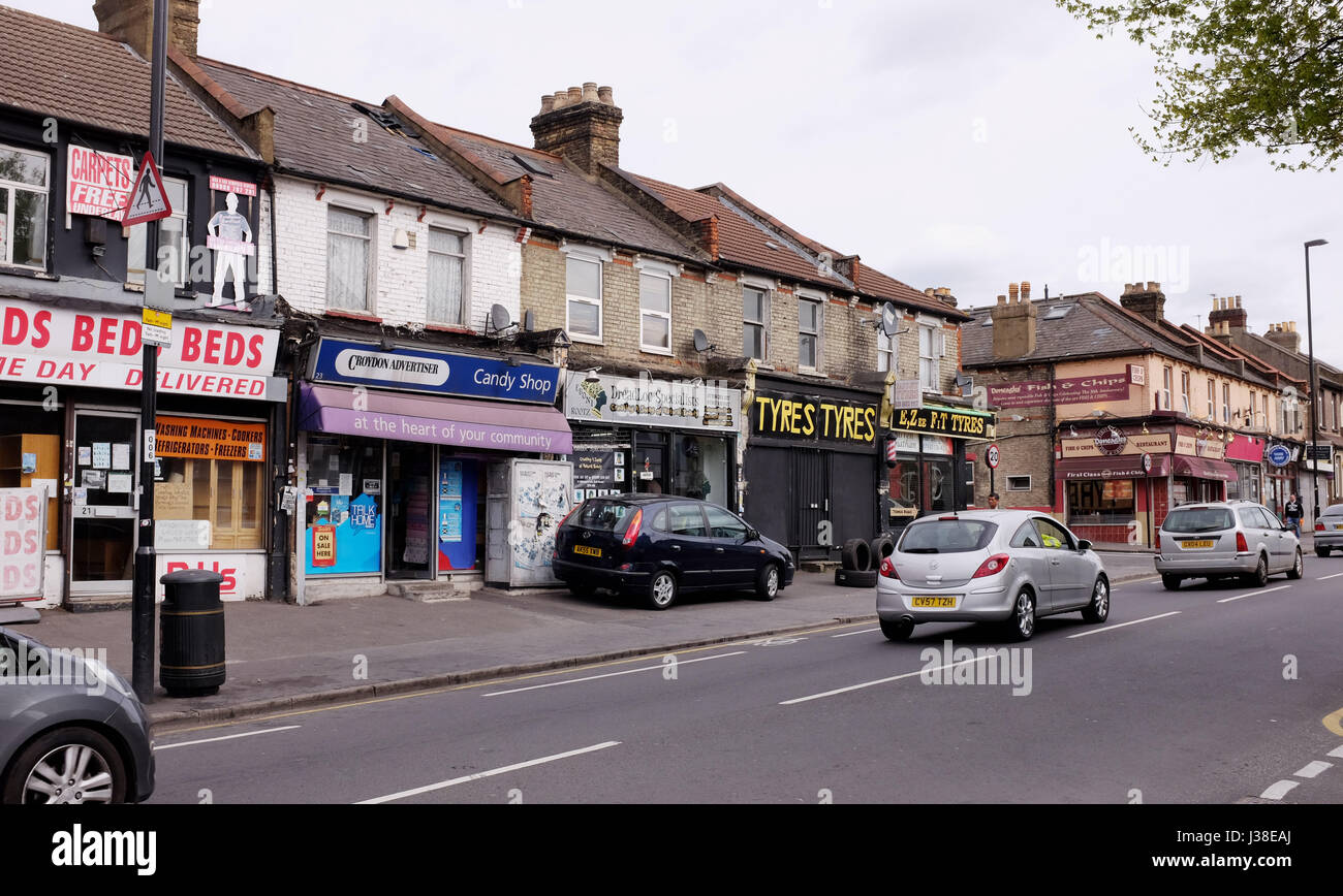 Shopping-Parade Thornton Heath und Crystal Palace im Borough von Croydon South London UK Foto genommen von Simon Dack Stockfoto