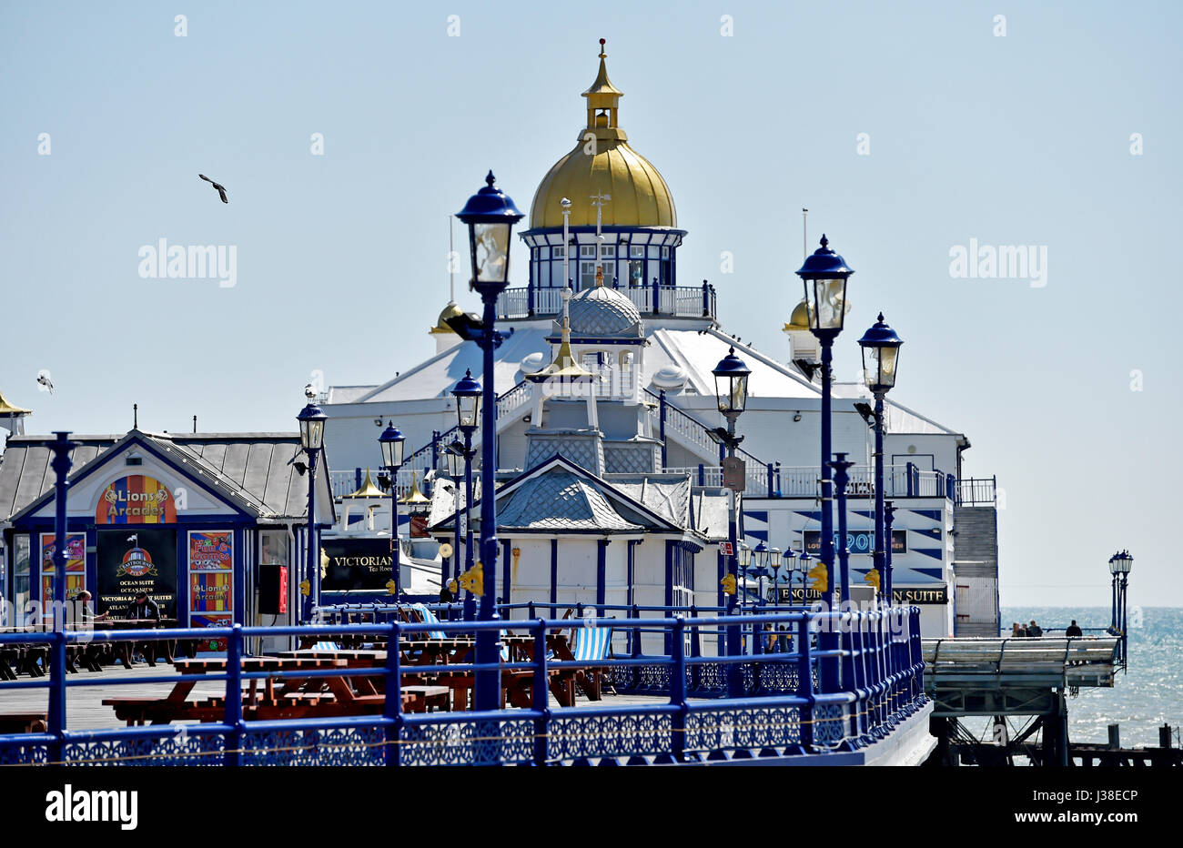 Eastbourne Pier an der Südküste in East Sussex UK Stockfoto