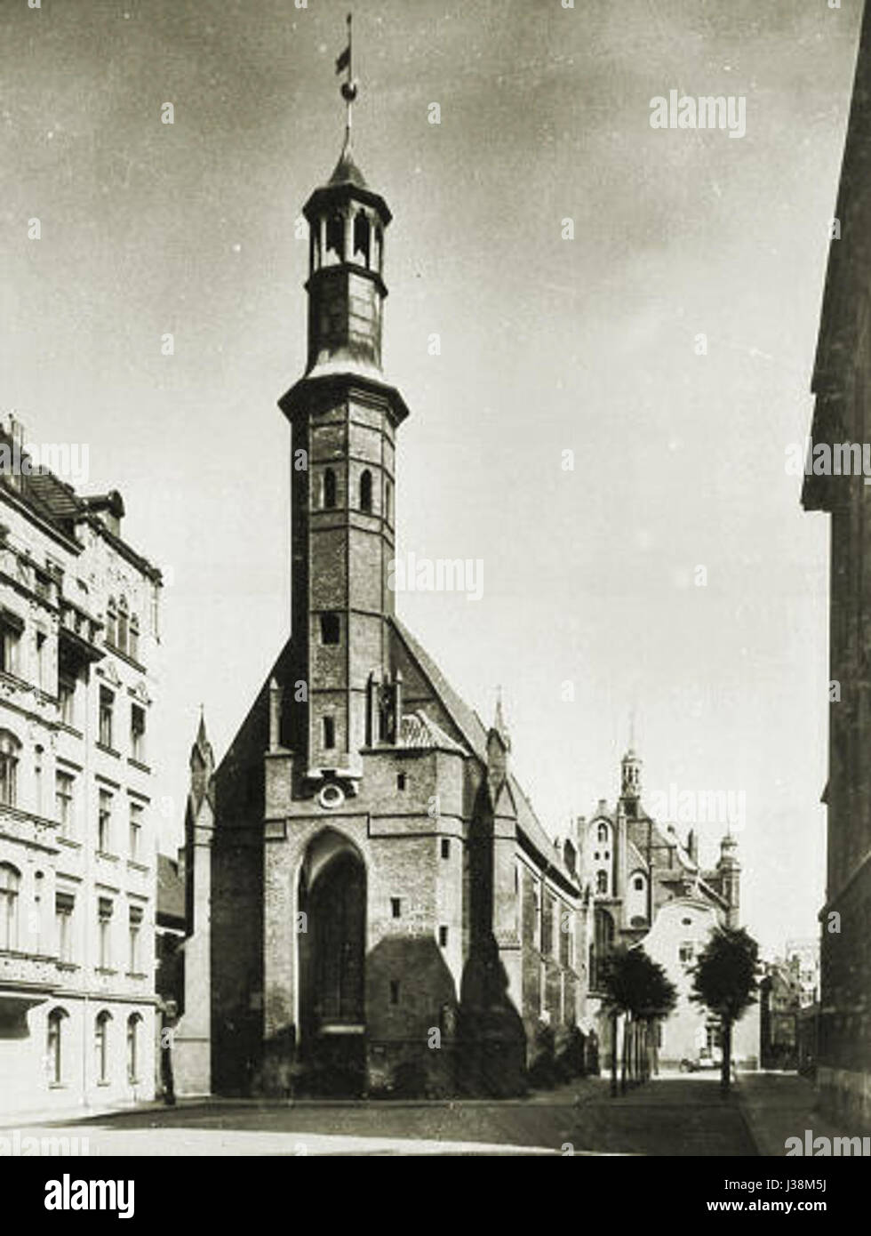 Die St. Elisabethkirche in Danzig (heute GdaÅ„SK, Polen) ist eine bedeutende historische Kirche, die für ihre gotische Architektur und religiöse Bedeutung im Mittelalter bekannt ist. Es ist nach wie vor ein wichtiges kulturelles und historisches Wahrzeichen in der Region. Stockfoto
