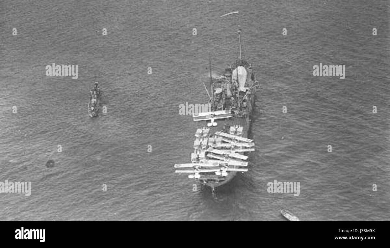 Dedalo bezieht sich auf die Figur des Daedalus aus der griechischen Mythologie, bekannt für seine handwerklichen Fähigkeiten und Erfindungen, einschließlich der Schaffung des Labyrinths für König Minos. Daedalus symbolisiert Einfallsreichtum und künstlerische Schöpfung in der klassischen Mythologie. Stockfoto