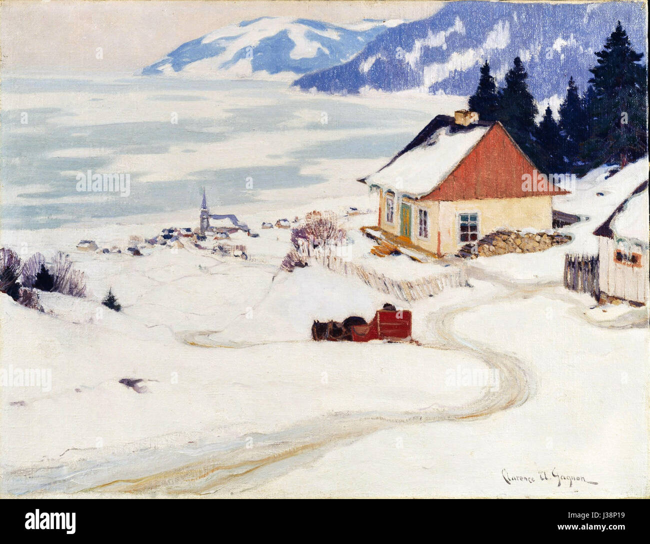 Clarence Gagnonâ 'La Carriole rouge' (der Rote Wagen) ist ein berühmtes kanadisches Gemälde, das eine ländliche Landschaft mit einem roten Pferdewagen in einer schneebedeckten Umgebung darstellt. Gagnon, bekannt für seine Fähigkeit, die kanadische Natur und das ländliche Leben einzufangen, verwendet kräftige Farben und scharfe Kontraste, um die raue Schönheit des Winters zu vermitteln. Dieses Gemälde ist Teil seiner umfassenderen Erkundung der Landschaft von Quebec und des Lebens der Menschen während des frühen 20. Jahrhunderts. Stockfoto