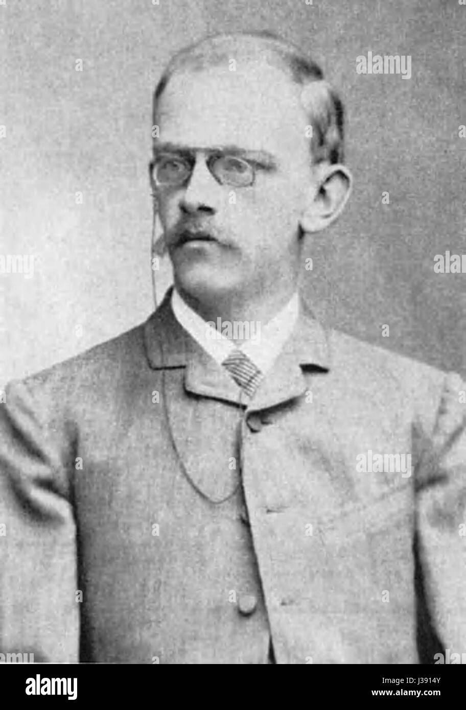 David Hilbert war ein renommierter deutscher Mathematiker, der vor allem für seine Arbeiten in Bereichen wie der algebraischen Zahlentheorie, der mathematischen Logik und den Grundlagen der Geometrie bekannt war. Seine 1886 Beiträge legten die Grundlage für das moderne mathematische Denken. Stockfoto