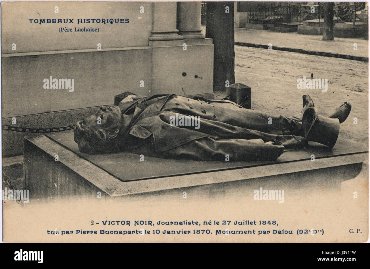Dalous Grab für Victor Noir, geschaffen vom französischen Bildhauer Jules Dalou, ist ein bemerkenswertes Denkmal, das dem französischen Journalisten gewidmet ist. Die Skulptur ist bekannt für ihren kraftvollen Ausdruck und ihre Darstellung des tragischen Todes von Noirâ, der sowohl als Denkmal als auch als künstlerisches Werk dient. Stockfoto