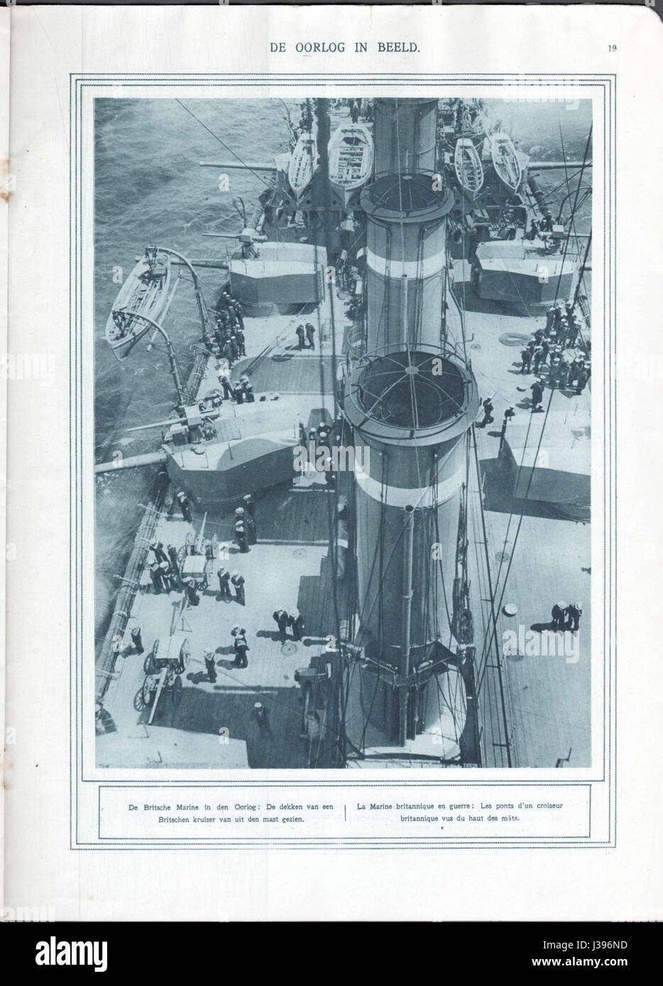 De Oorlog in Beeld ist eine Publikation aus dem Juli 1917, die sich mit Bildern und Analysen des Ersten Weltkriegs befasst. Seite 19 enthält spezifische Fotografien oder Illustrationen, die für den damaligen Krieg relevant sind. Stockfoto