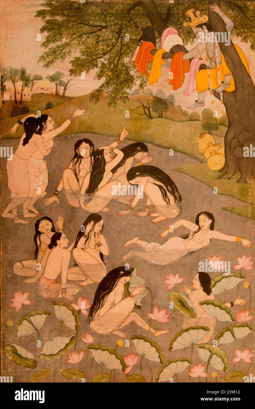 Dies bezieht sich auf ein Kunstwerk oder eine Ausstellung im Delhi National Museum, in der die mythologische Geschichte von Gopies dargestellt wird, die Kleidung von Krishna fordern, Teil des indischen Epos Mahabharata, die die kulturellen und religiösen Themen der Geschichte widerspiegelt. Stockfoto Dies bezieht sich auf ein Kunstwerk oder eine Ausstellung im Delhi National Museum, in der die mythologische Geschichte von Gopies dargestellt wird, die Kleidung von Krishna fordern, Teil des indischen Epos Mahabharata, die die kulturellen und religiösen Themen der Geschichte widerspiegelt. Stockfoto
