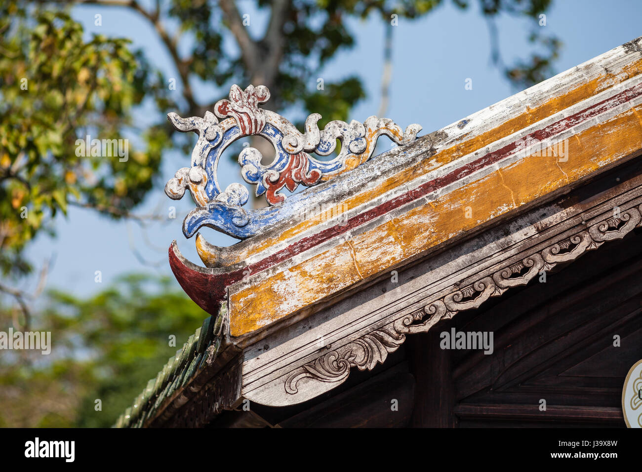 Dekorative Dach enden, Kaiserstadt (Imperiale Zitadelle), Hue, Vietnam Stockfoto