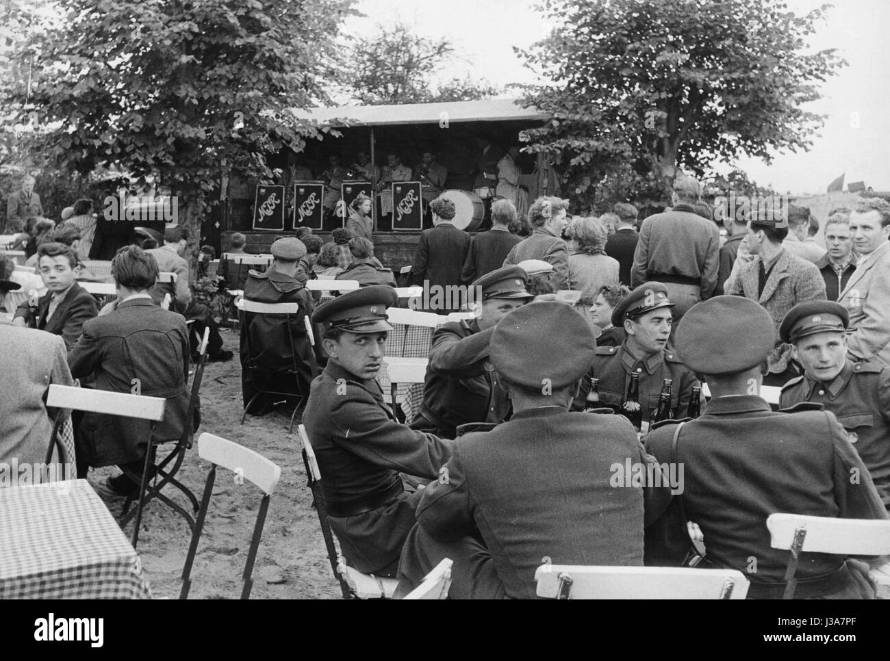 Feierlichkeiten der Rückzug der russischen Truppen aus Magdeburg, 1956 Stockfoto