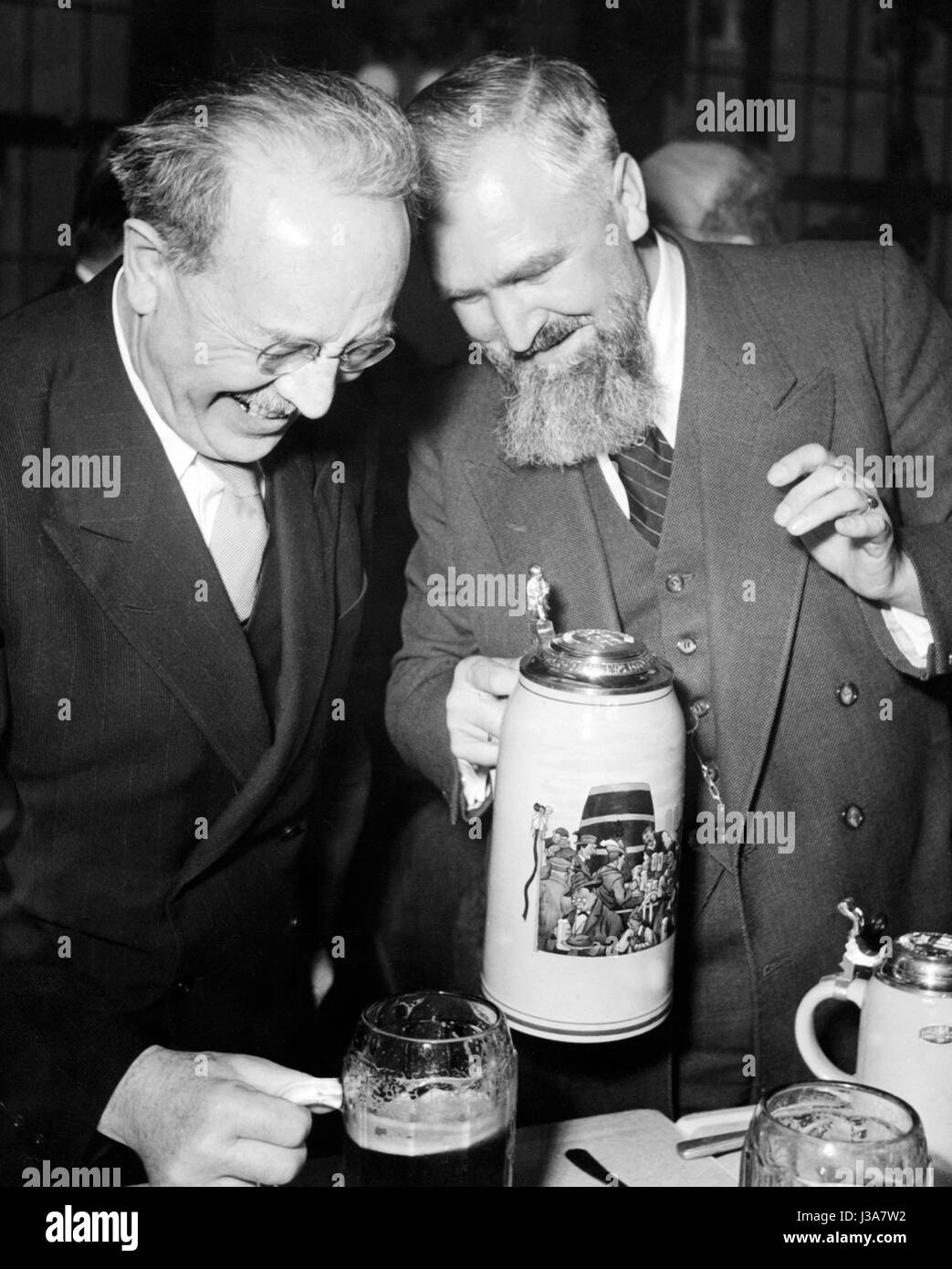 Wilhelm hoegner Fotos und Bildmaterial in hoher Auflösung Alamy