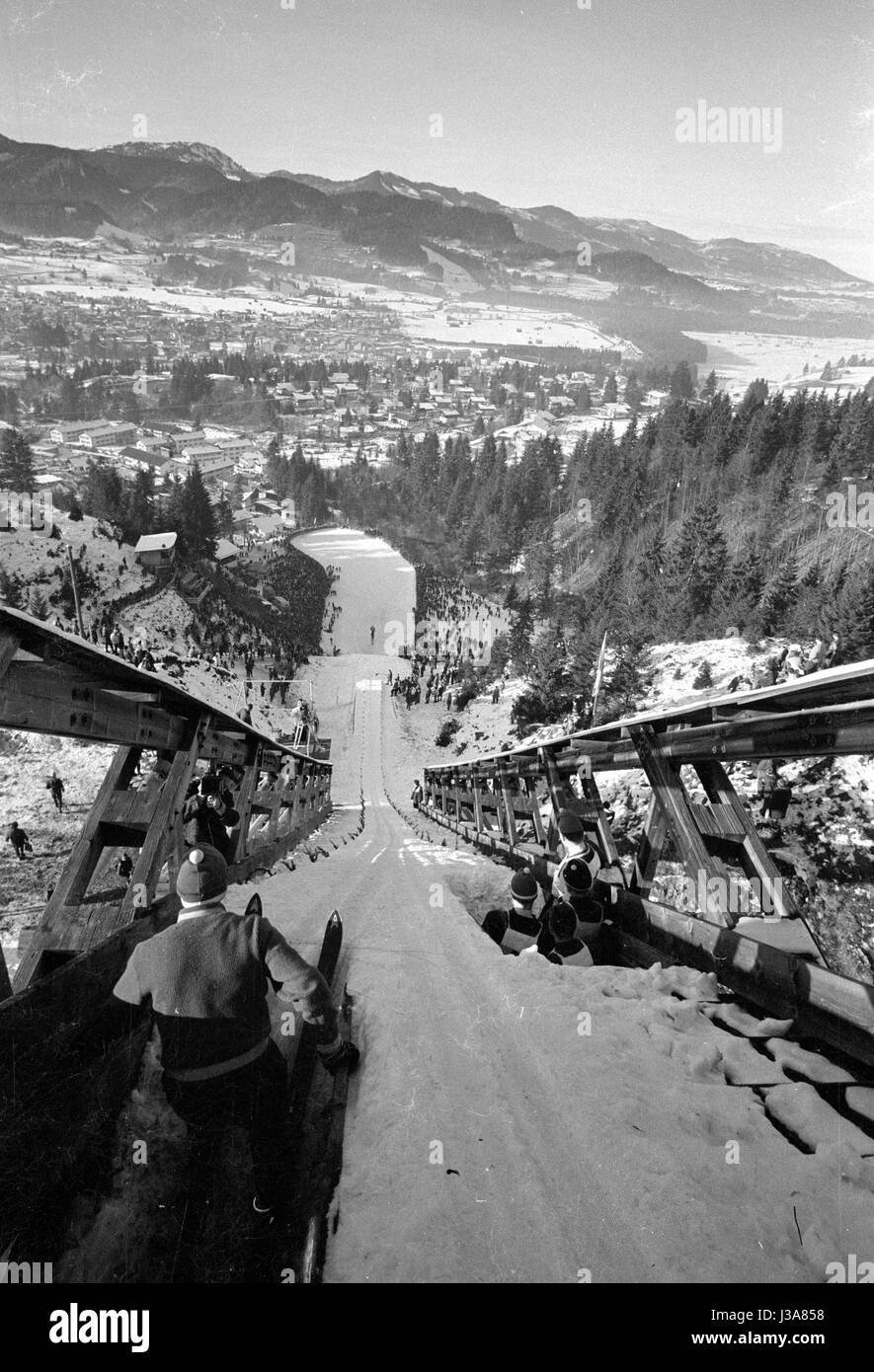 Vier-Schanzen-Tournee 1963/64: individuelle springen in Garmisch-Partenkirchen, 1964 Stockfoto