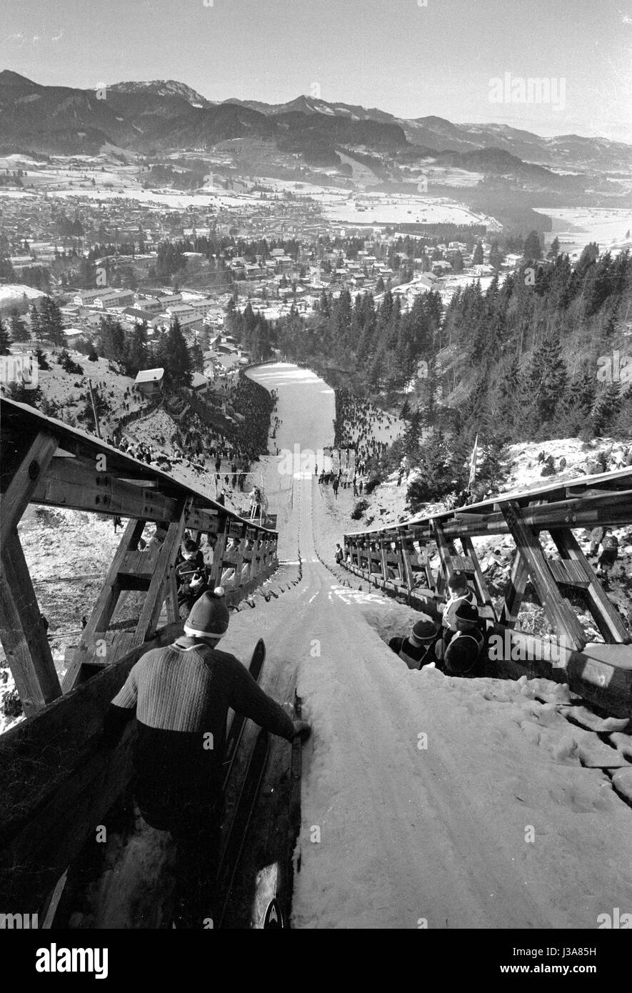 Vier-Schanzen-Tournee 1963/64: individuelle springen in Garmisch-Partenkirchen, 1964 Stockfoto