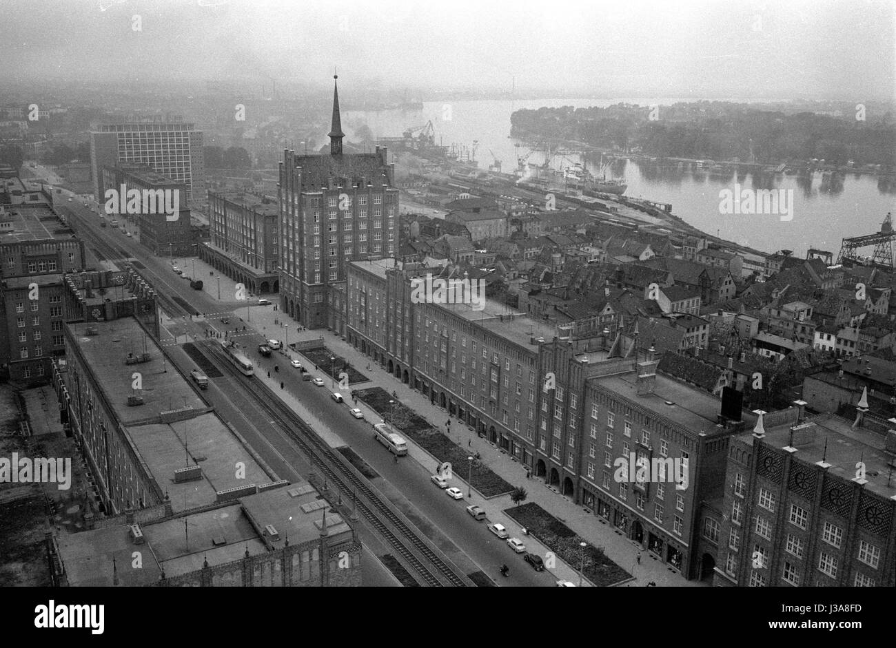 Blick auf die Lange Straße (lange Straße) in Rostock, 1963 Stockfoto