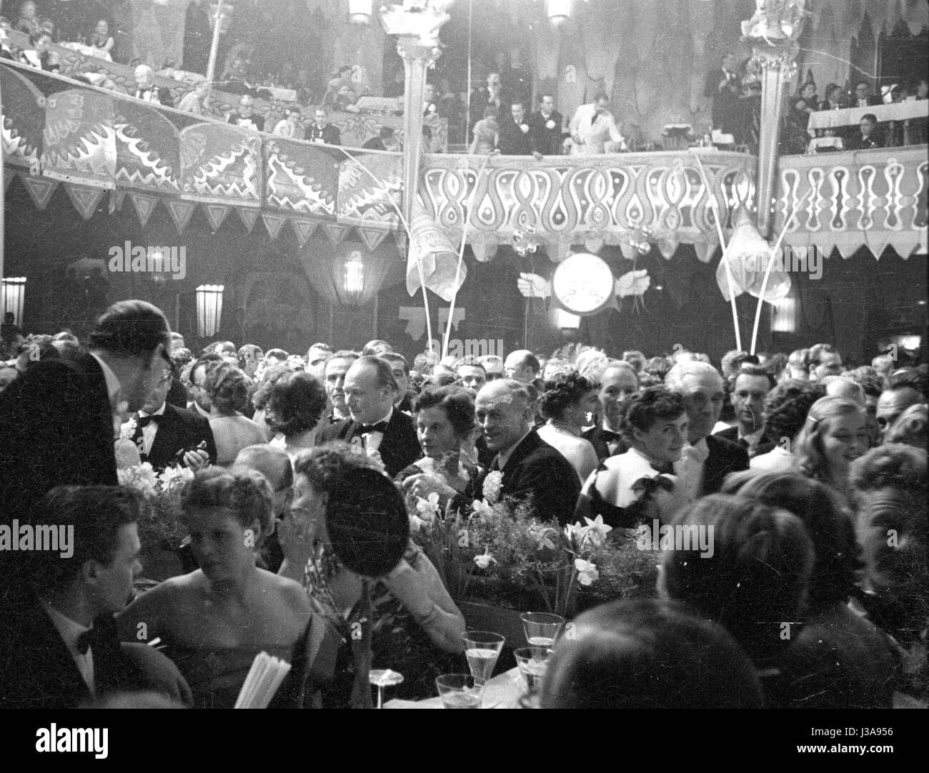 Film-Kugel während des Karnevals am deutschen Theater in München, 1953 Stockfoto