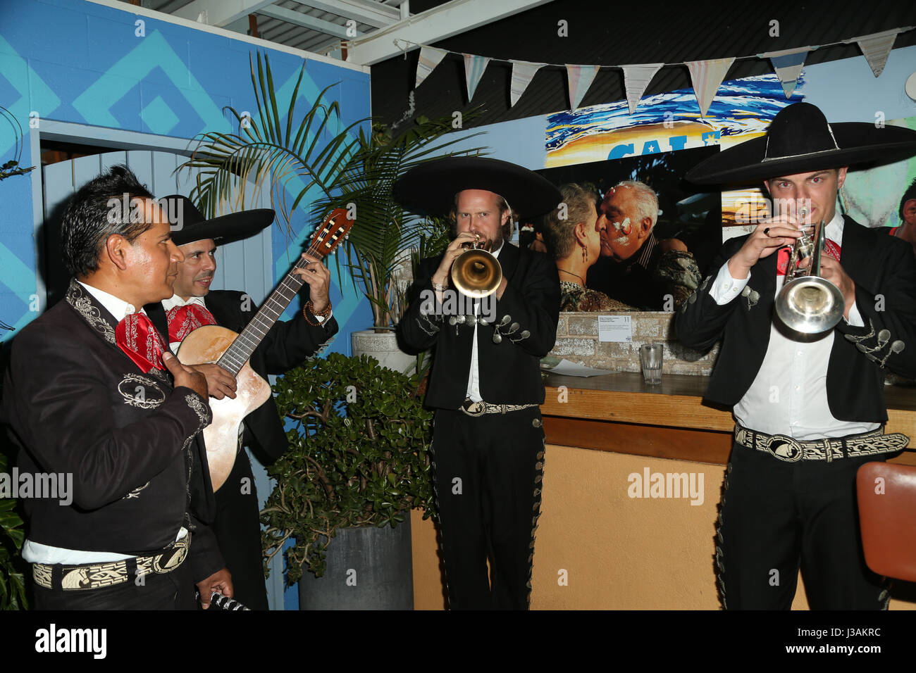 Mexikanische Livemusik in SoCal, 1 Young Street, Neutral Bay, Sydney, Australien. Stockfoto