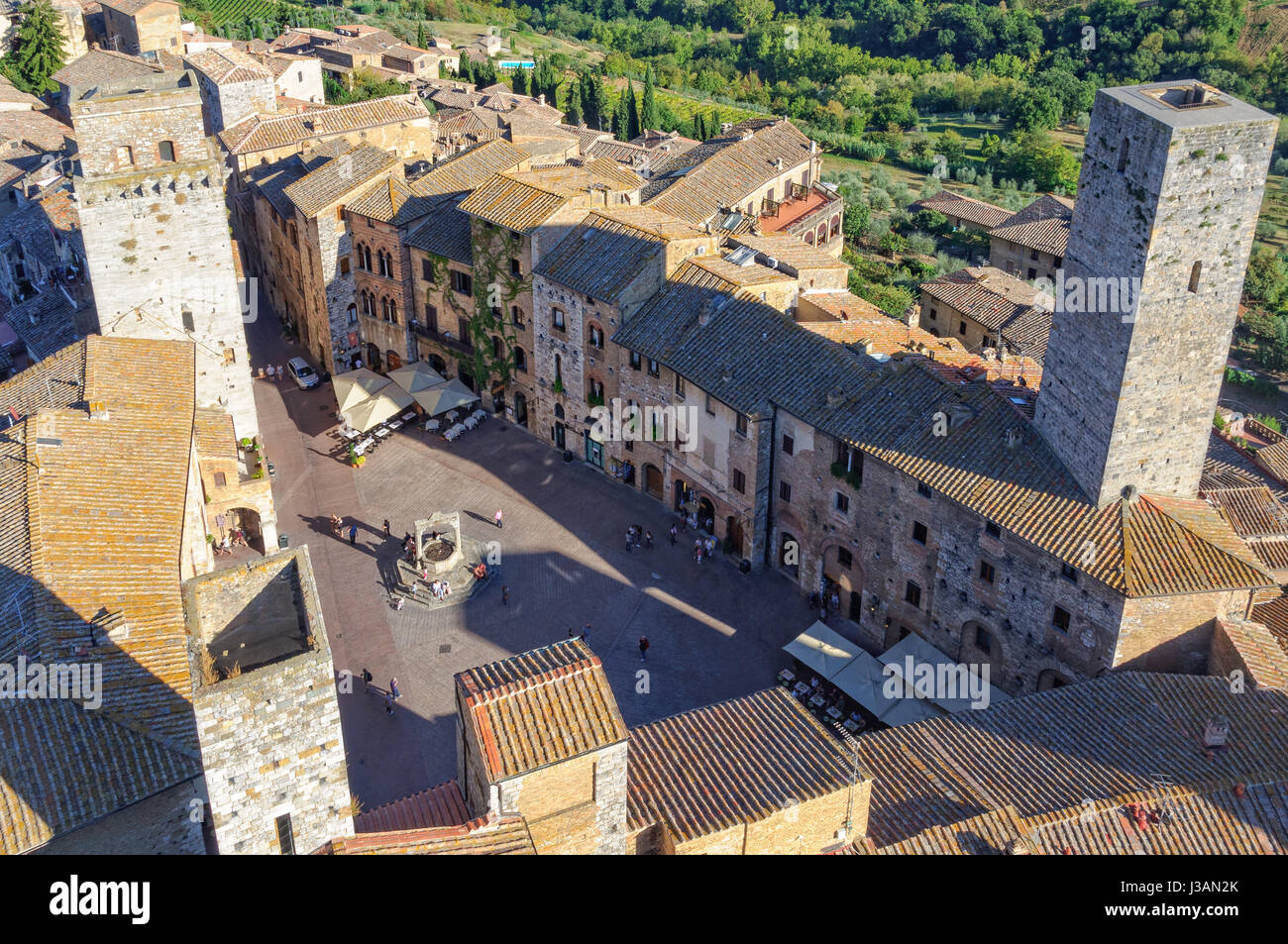 Piazza della Cisterna aus Torre Grossa - San Gimignano, Italien Stockfoto