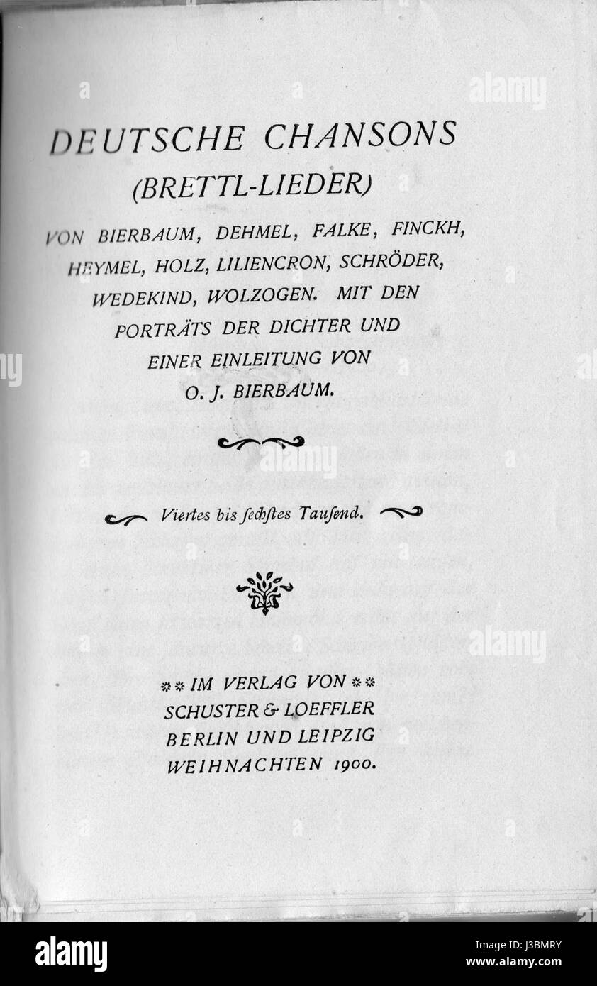 „Deutsche Chansons“ (Brettl-Lieder) A 31 bezieht sich auf eine Sammlung deutscher Lieder aus dem 19. Jahrhundert, die unter „Brettl-Lieder“ â€“ als eine Form von Folk- oder Theatermusik kategorisiert wird. Diese Lieder spiegeln das kulturelle und gesellschaftliche Leben der damaligen Zeit wider und werden oft in informellen Settings oder im Rahmen von Theateraufführungen aufgeführt. Stockfoto