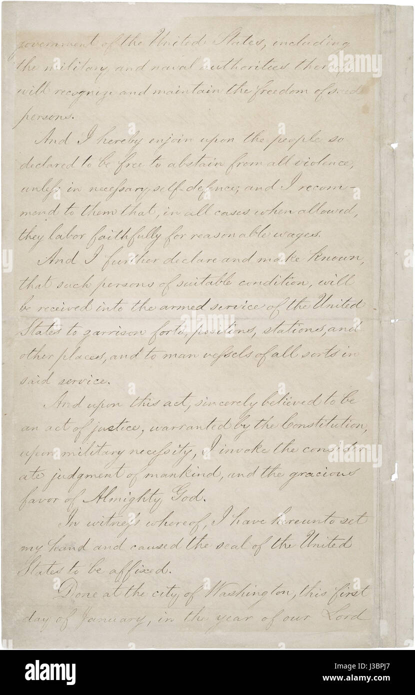 Die vierte Seite der Emanzipationsproklamation, die 1863 von Präsident Abraham Lincoln unterzeichnet wurde, markiert einen entscheidenden Moment in der amerikanischen Geschichte, indem sie die Freiheit der versklavten Menschen in den Konföderierten Staaten während des Bürgerkriegs erklärt und die soziale und politische Landschaft des Landes neu gestaltet. Stockfoto Die vierte Seite der Emanzipationsproklamation, die 1863 von Präsident Abraham Lincoln unterzeichnet wurde, markiert einen entscheidenden Moment in der amerikanischen Geschichte, indem sie die Freiheit der versklavten Menschen in den Konföderierten Staaten während des Bürgerkriegs erklärt und die soziale und politische Landschaft des Landes neu gestaltet. Stockfoto