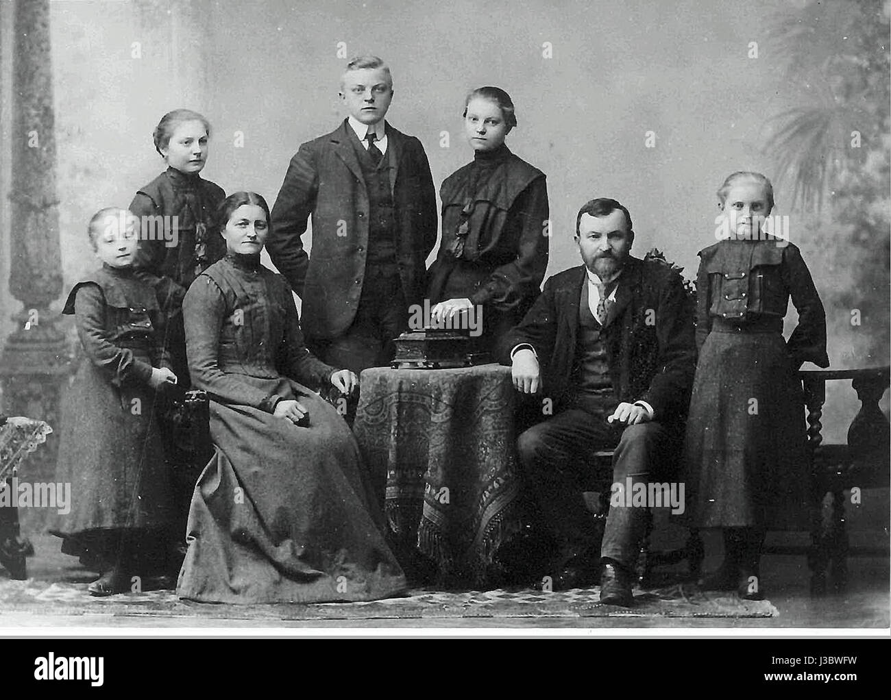 Elise Maria Therese Josef (Sohn) Anna Josef (Vater) Rosa Eckert (um 1900) Stockfoto