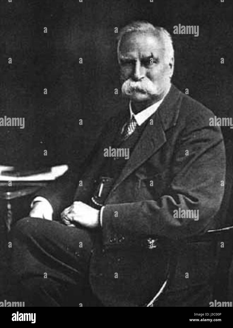 E. B. Poulton war ein englischer Zoologe und Evolutionsbiologe, der vor allem für seine Forschung auf dem Gebiet des Tierverhaltens und der Evolutionstheorie im späten 19. Und frühen 20. Jahrhundert bekannt war. Stockfoto