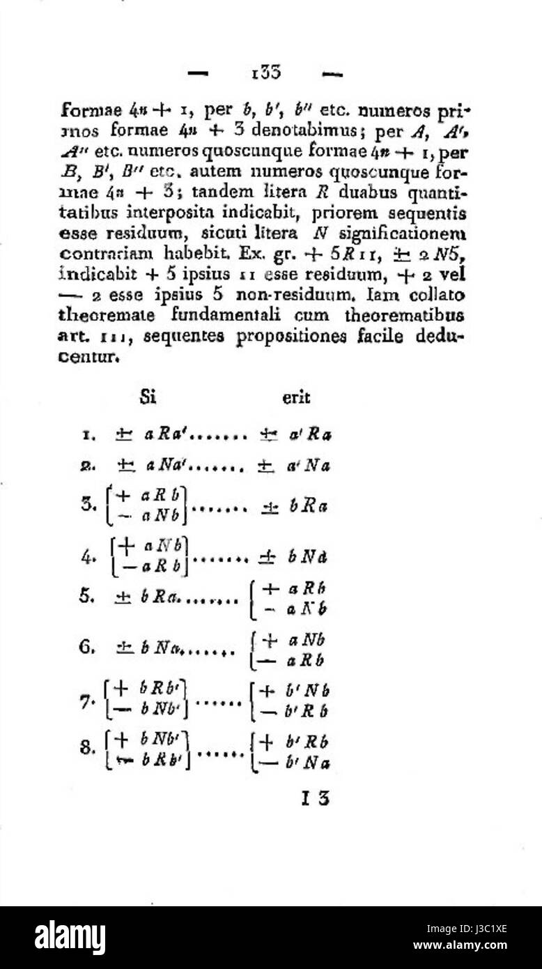 Disquisitiones Arithmeticae, ein Grundwerk der Zahlentheorie von Carl Friedrich Gauß, ist ein kritischer Beitrag zur Mathematik. Auf Seite 133 werden bedeutende Ergebnisse und Theorien zur modularen Arithmetik vorgestellt. Stockfoto