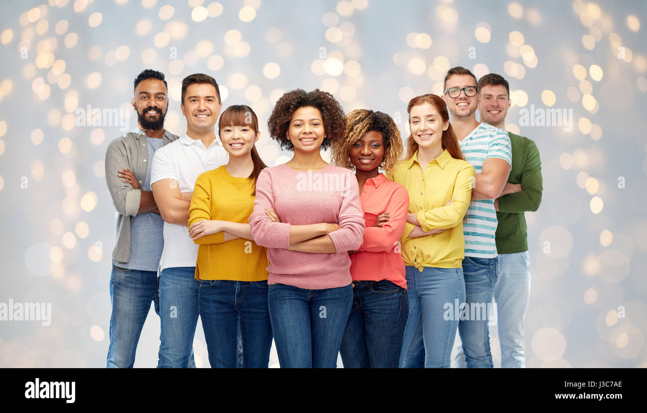 Internationale Gruppe von Glücklich lächelnde Menschen Stockfoto