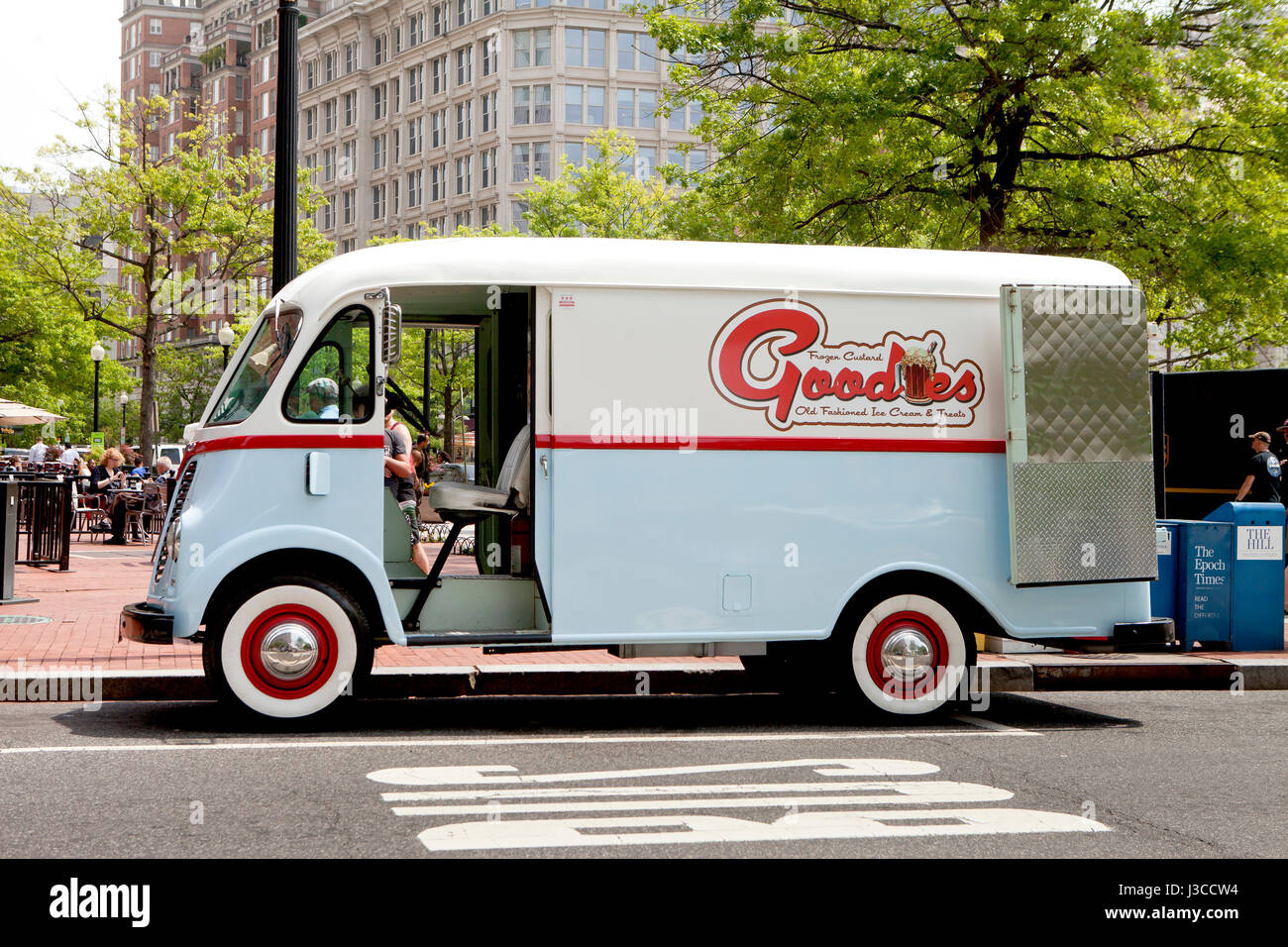 Leckereien Frozen Custard, alte Mode Eiswagen - USA Stockfoto