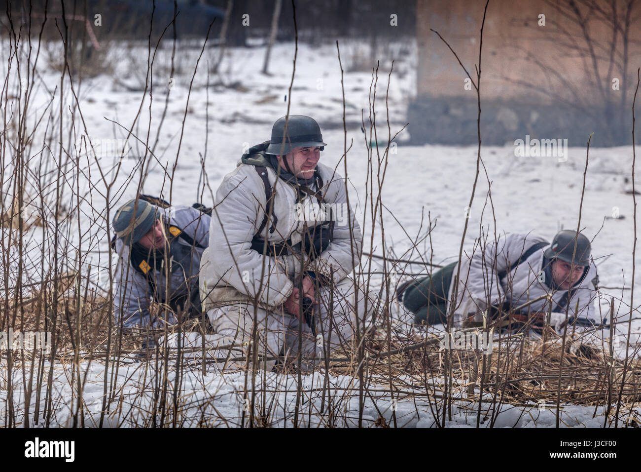 Wehrmacht Soldaten verteidigen seine Positionen. Stockfoto