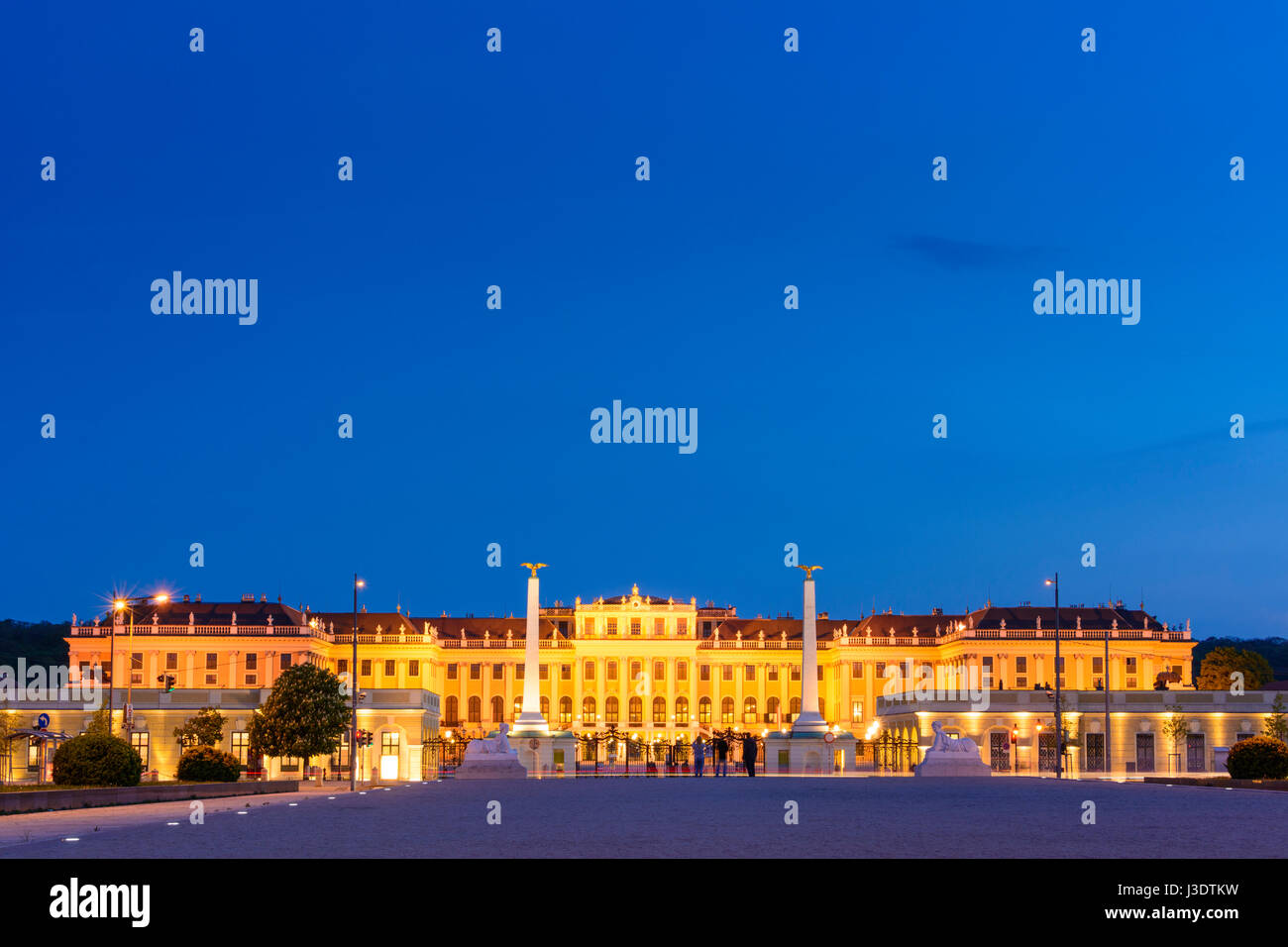 Schloss Schönbrunn Palace Schloss von außen Haupteingang, Wien, Wien, 13. Hietzing, Wien, Österreich Stockfoto