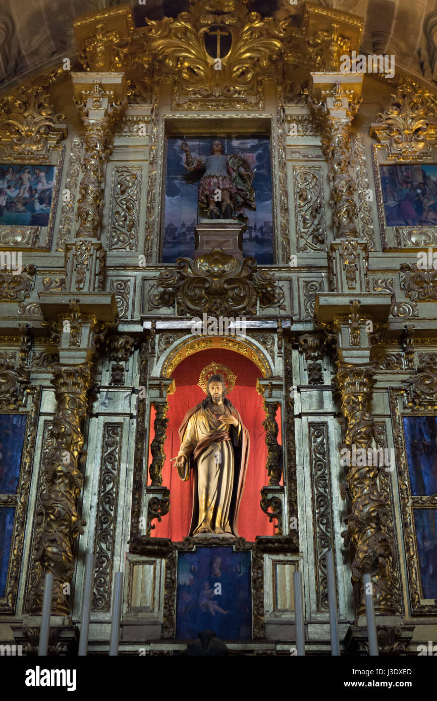 Statue aus dem Heiligsten Herzen Jesu des spanischen Bildhauers Francisco de Palma in der Capilla del Sacre Coeur (Kapelle des Heiligen Herzens) in der Kathedrale von Málaga (Catedral de Malaga) in Malaga, Andalusien, Spanien. Stockfoto