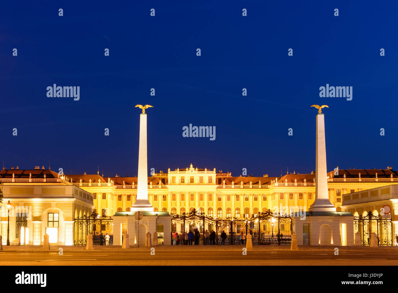 Schloss Schönbrunn Palace Schloss von außen Haupteingang, Wien, Wien, 13. Hietzing, Wien, Österreich Stockfoto