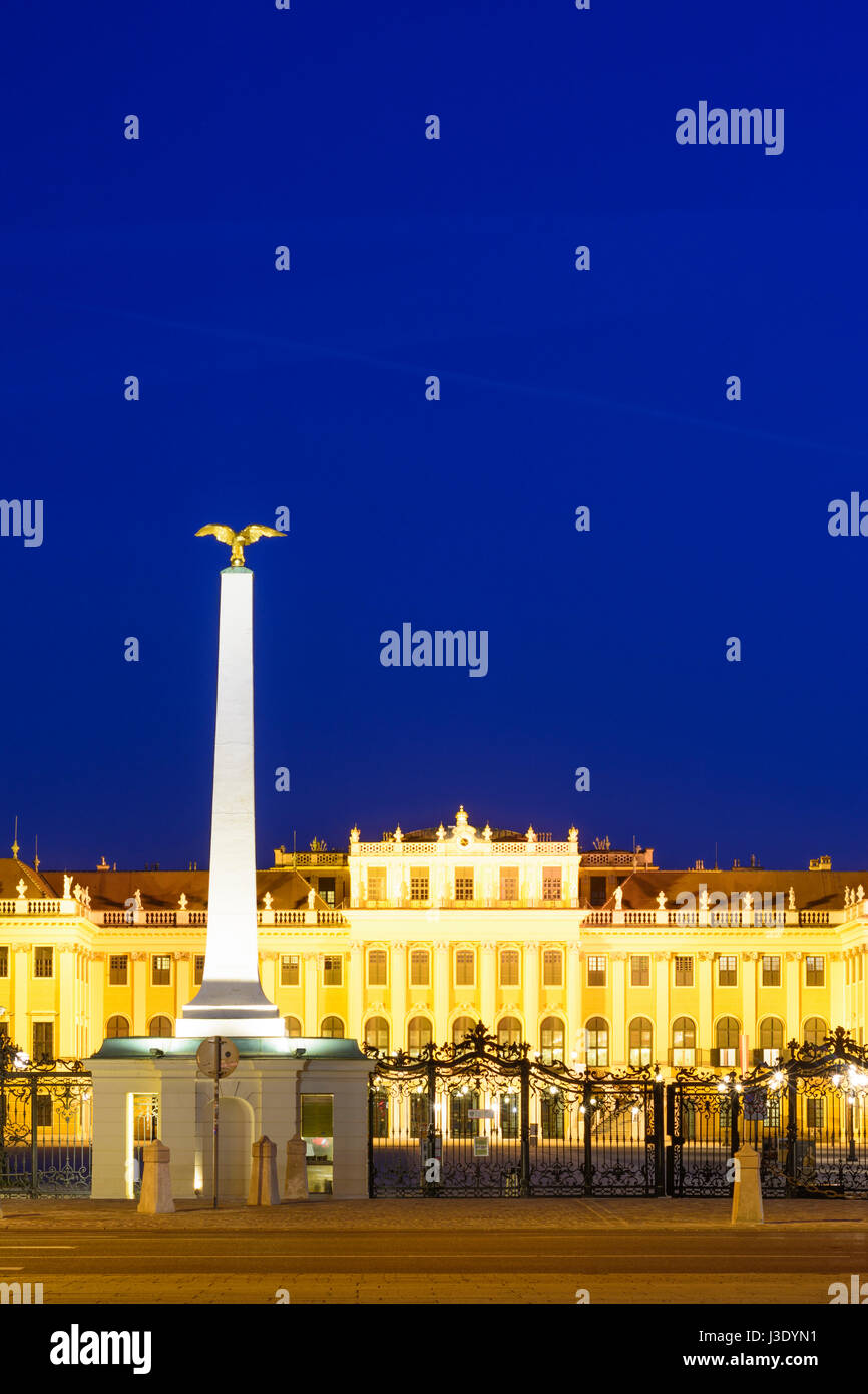 Schloss Schönbrunn Palace Schloss von außen Haupteingang, Wien, Wien, 13. Hietzing, Wien, Österreich Stockfoto