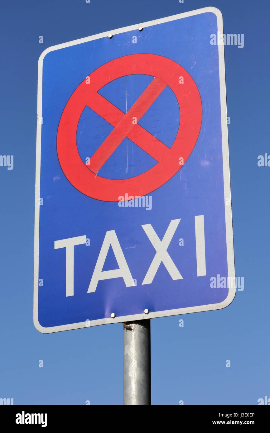 Was Gilt Bei Diesem Verkehrszeichen Taxi Zeichen für taxistand -Fotos und -Bildmaterial in hoher Auflösung – Alamy