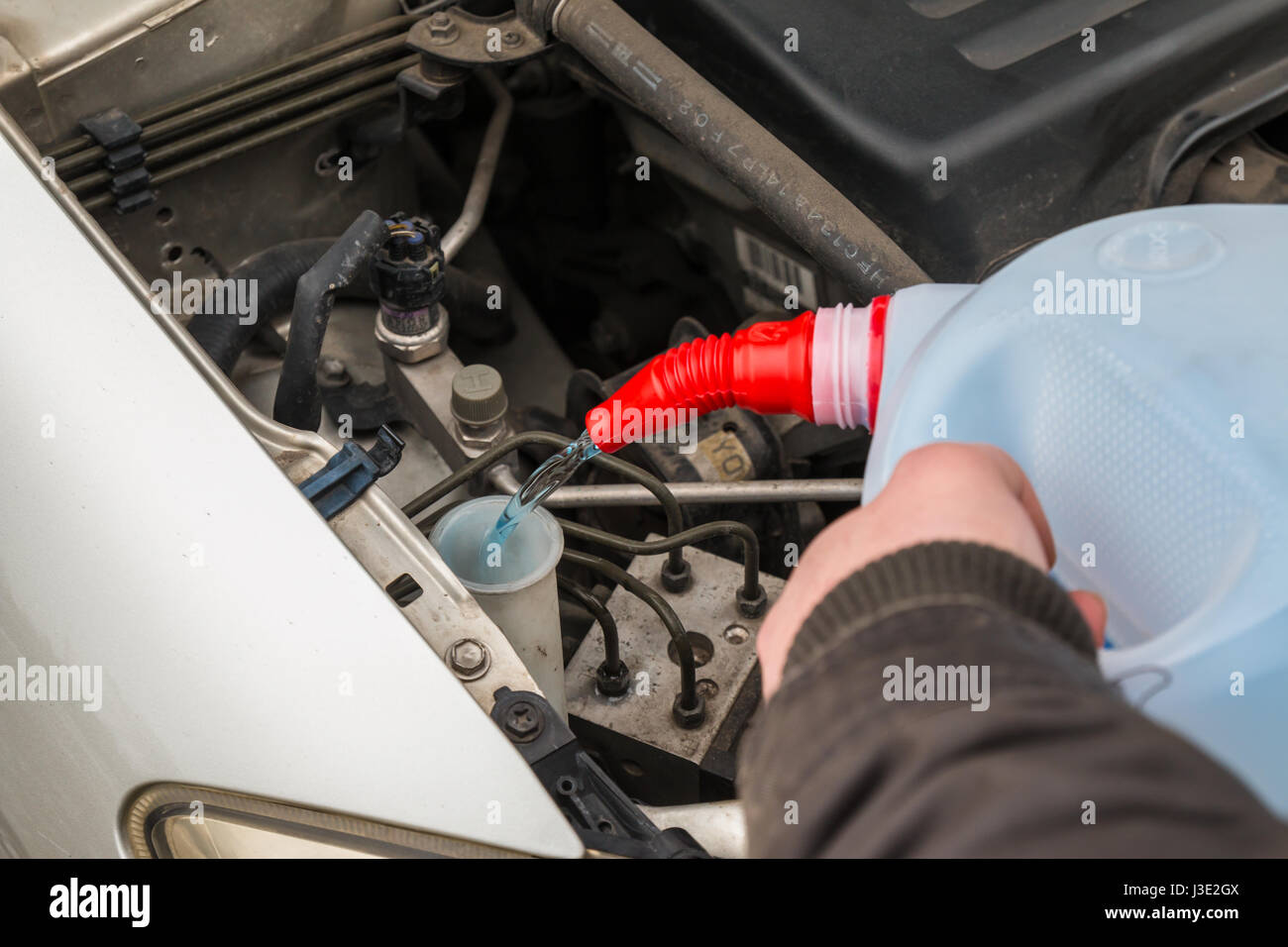 Scheibenwaschanlage Fotos und Bildmaterial in hoher Auflösung Alamy